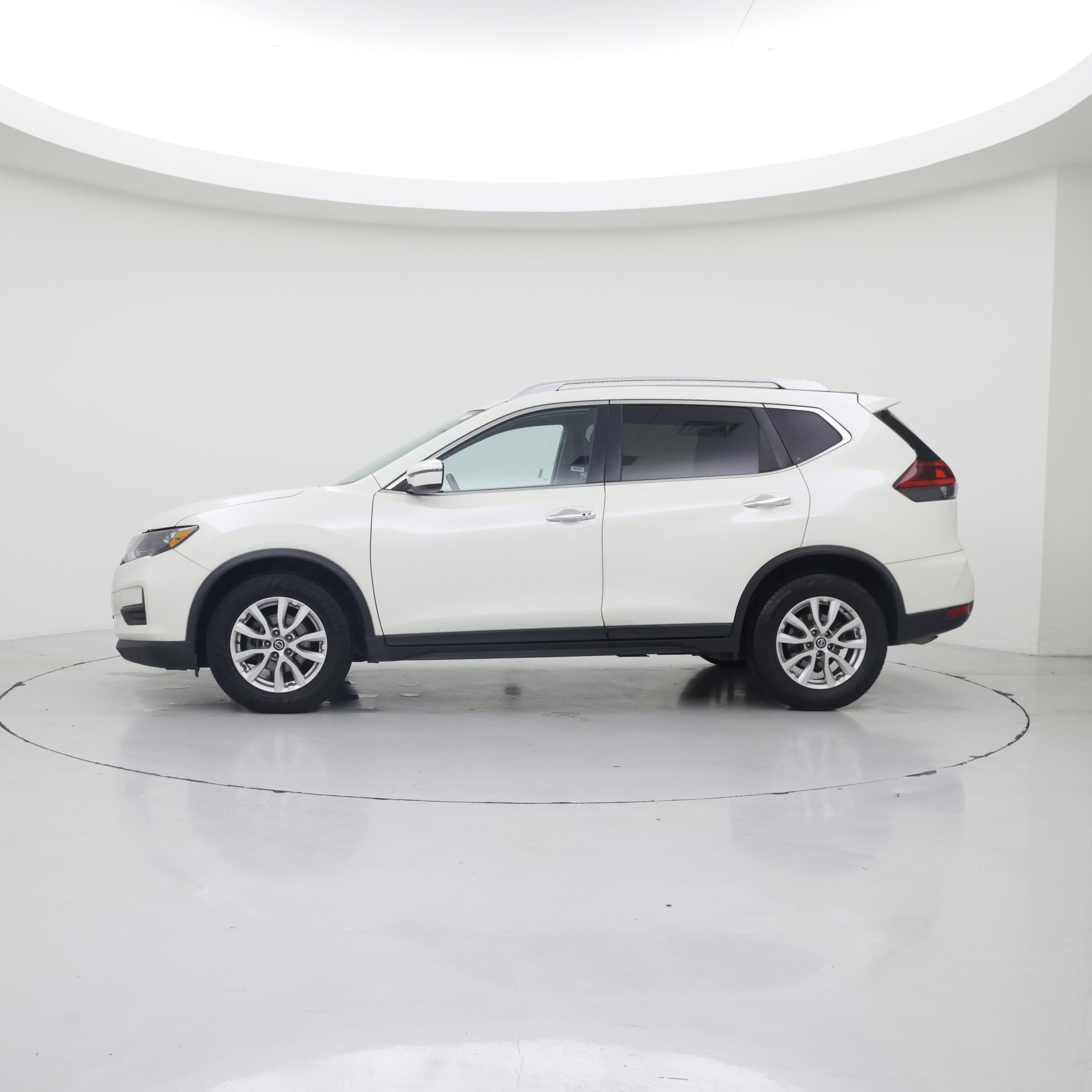 Thumbnail: 2018 Nissan Rogue - 3