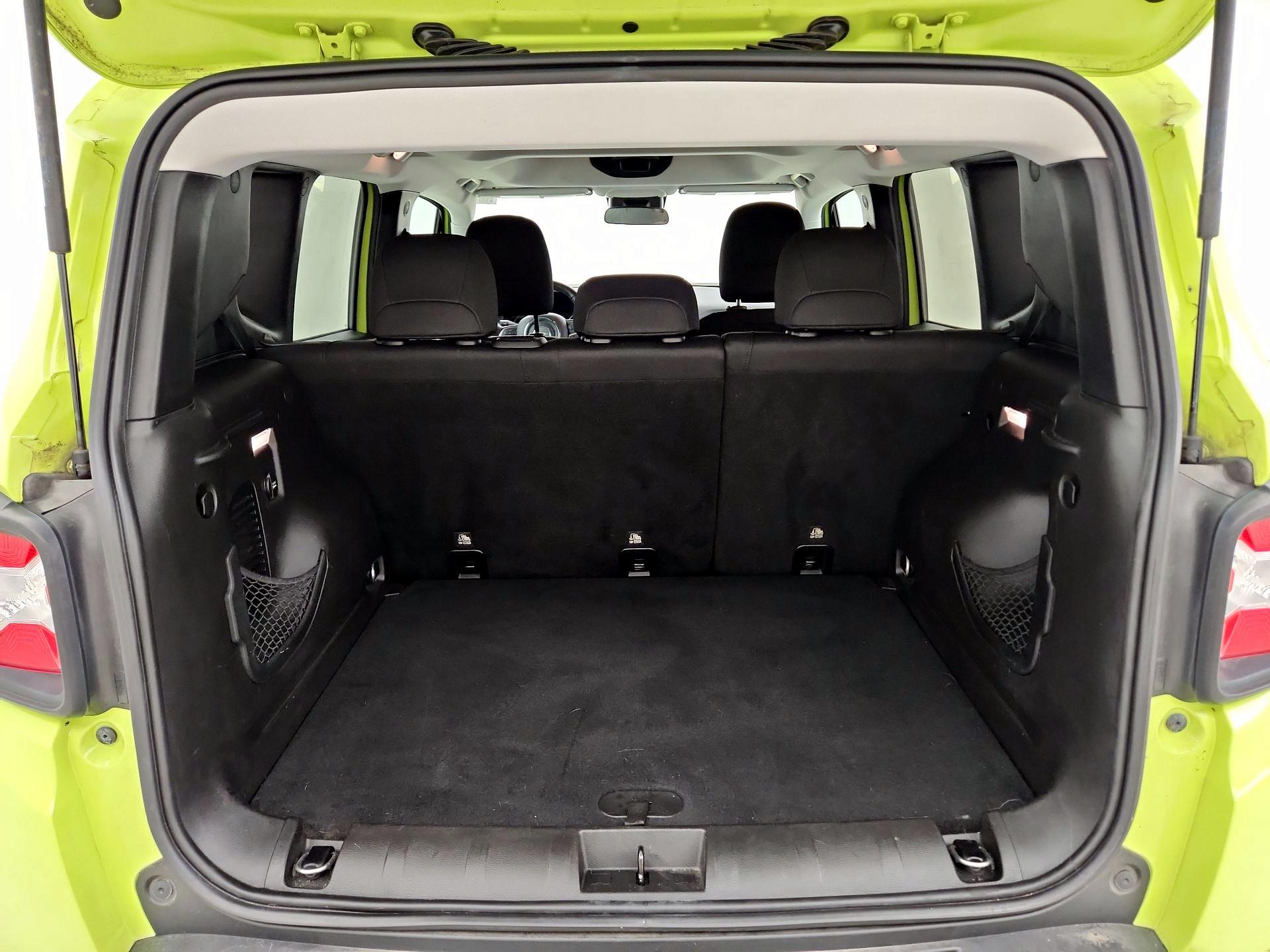 Thumbnail: 2017 Jeep Renegade - 18