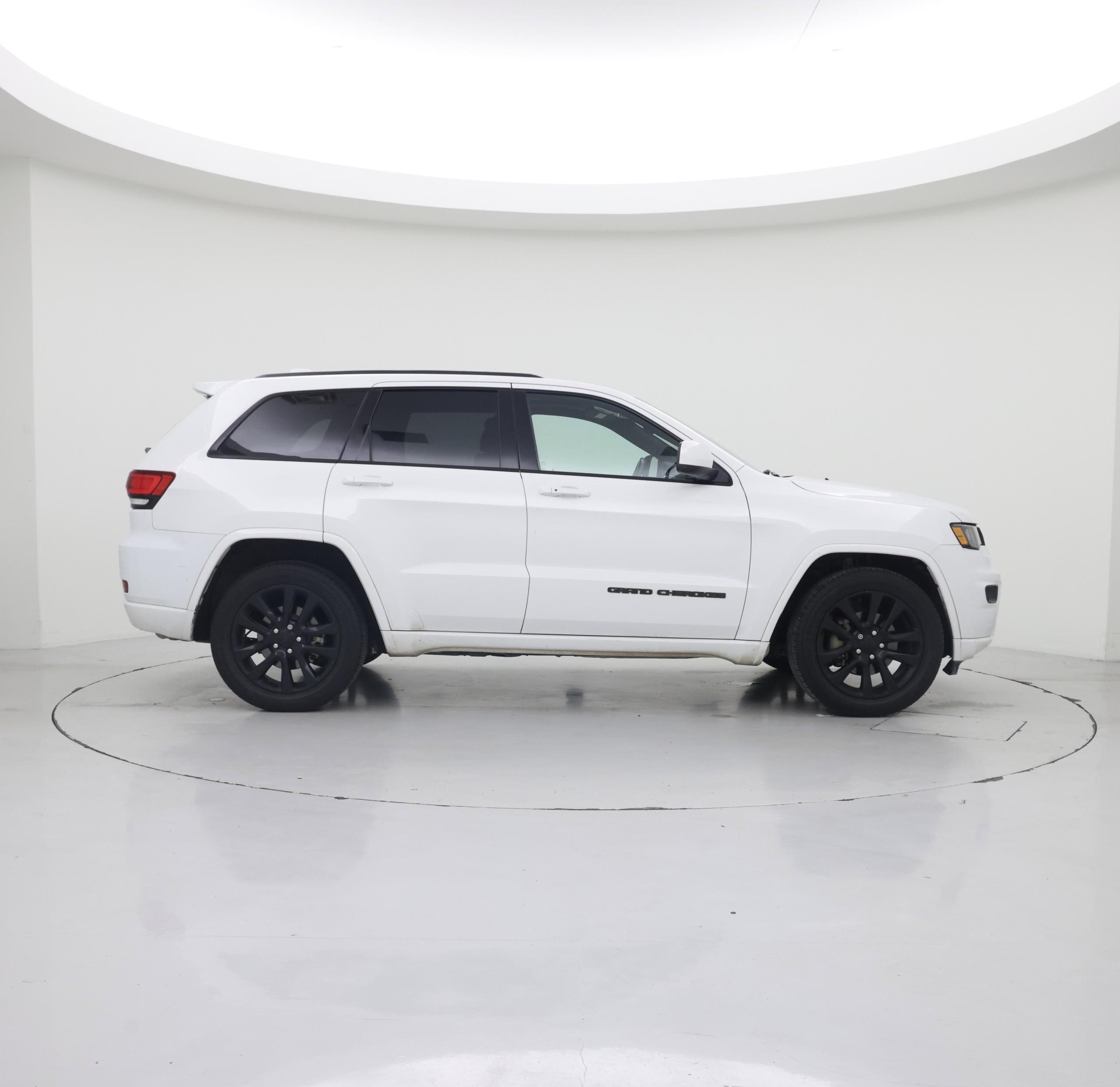 Thumbnail: 2018 Jeep Grand Cherokee - 7