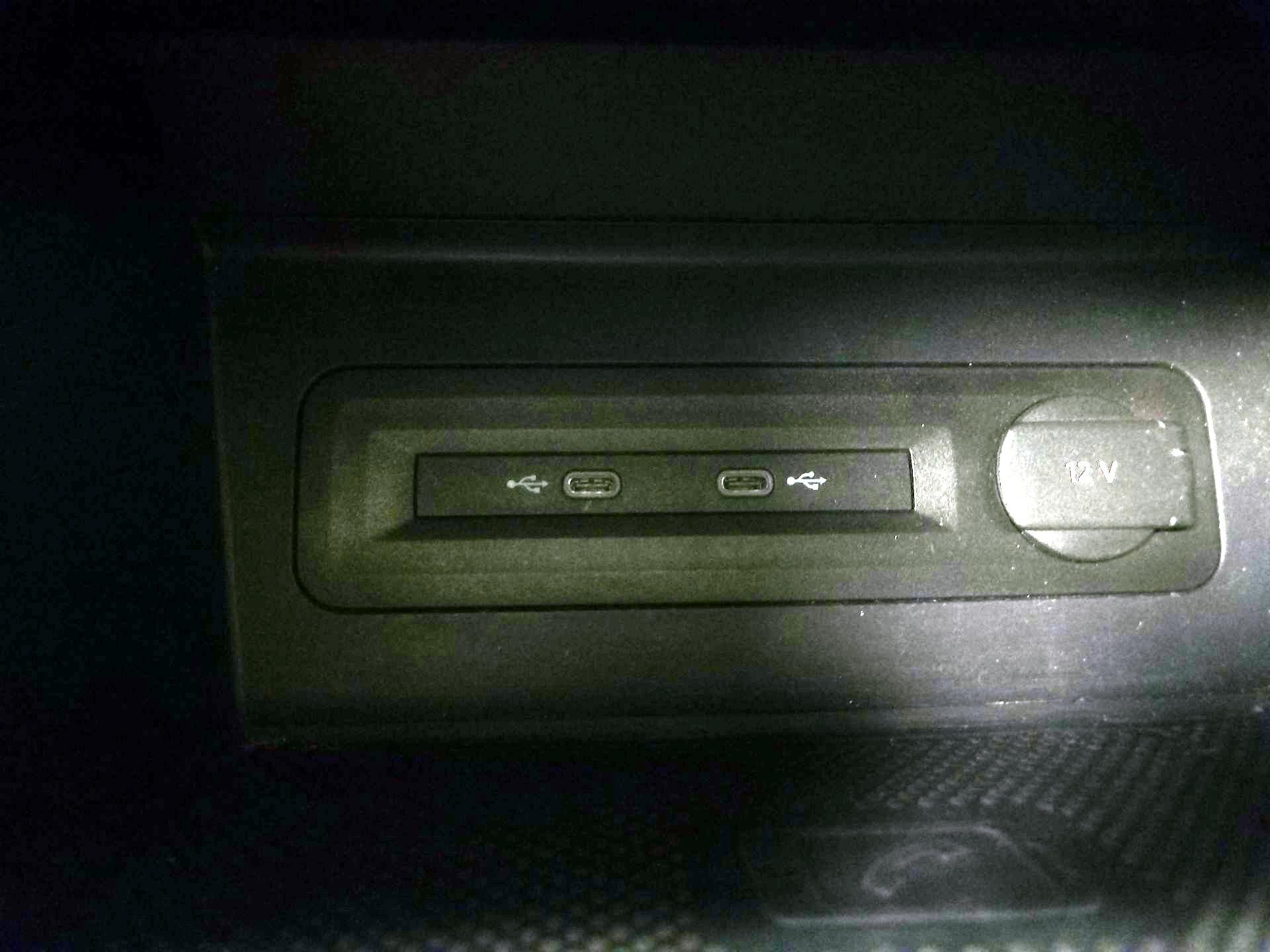 Thumbnail: 2022 Volkswagen Atlas - 18