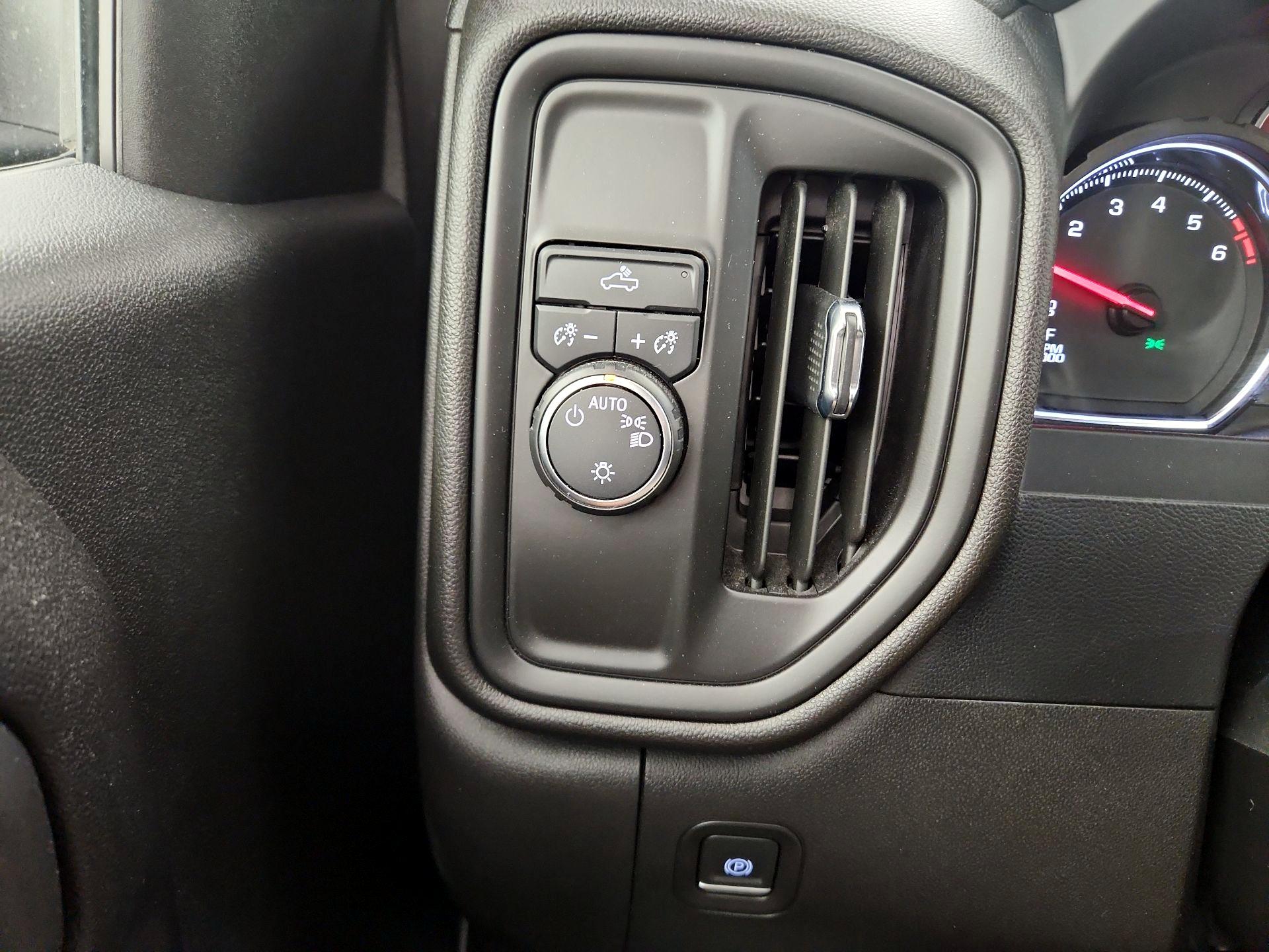Thumbnail: 2022 Chevrolet Silverado 1500 - 13