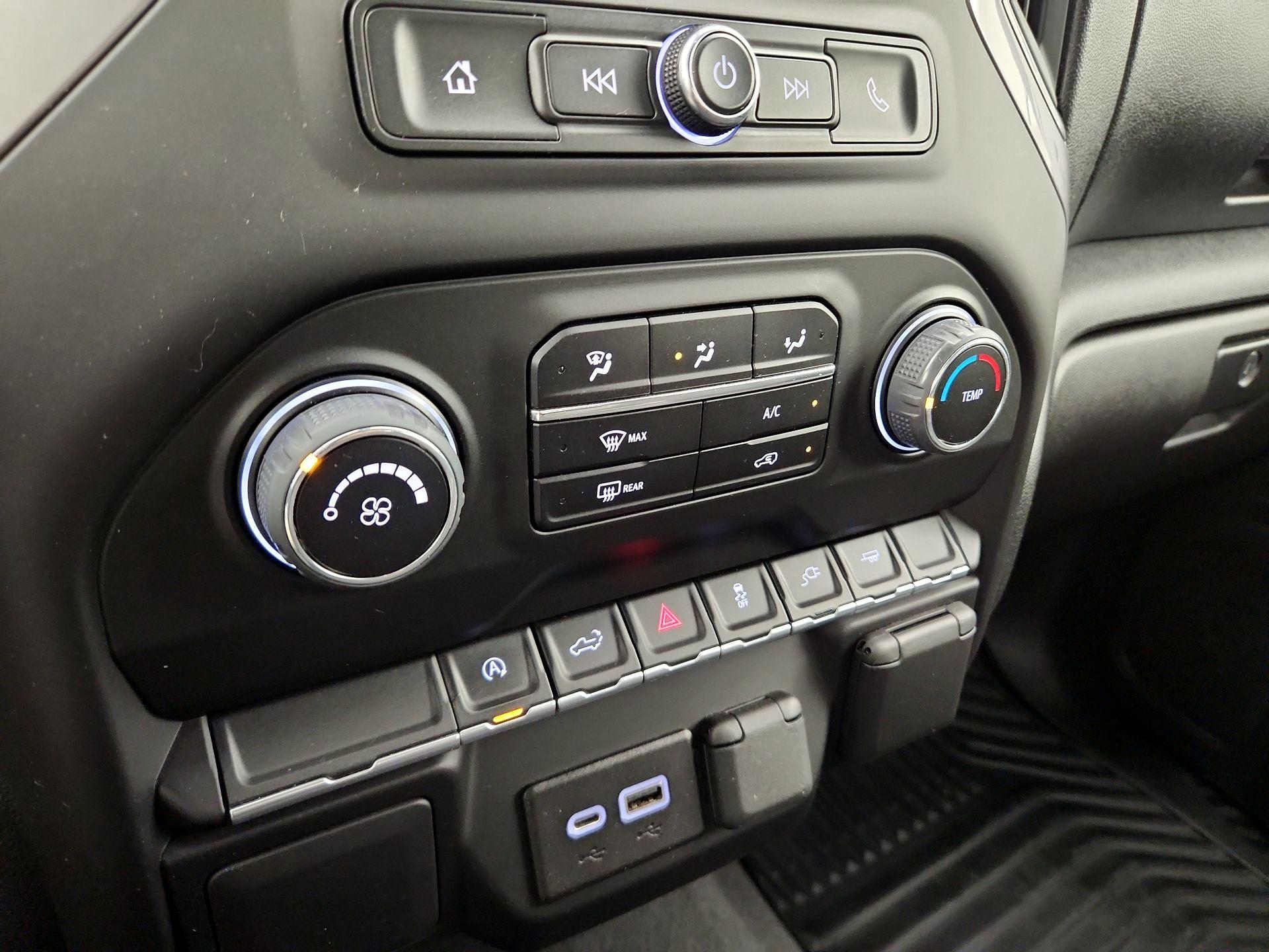 Thumbnail: 2022 Chevrolet Silverado 1500 - 16