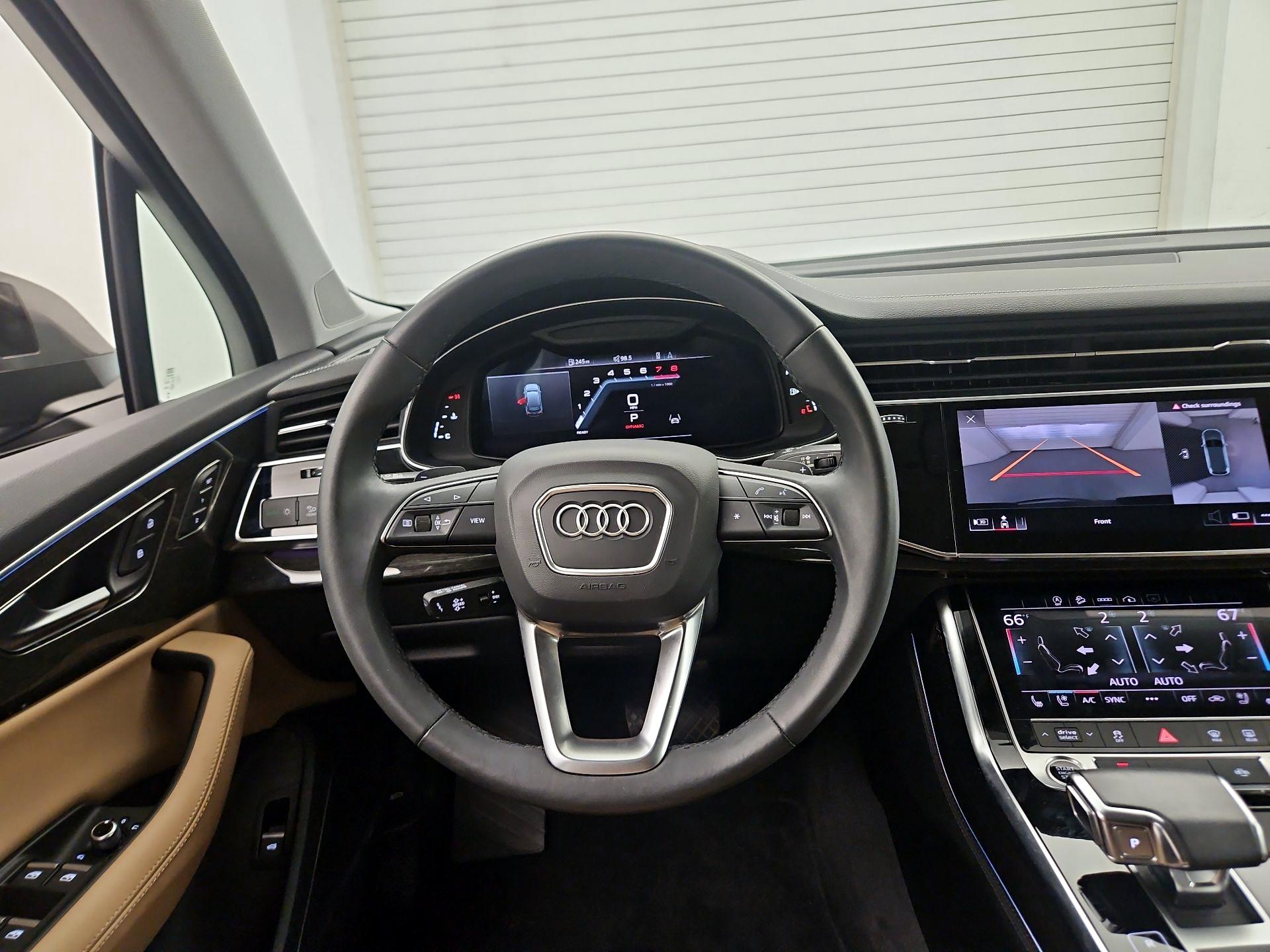 Thumbnail: 2023 Audi Q7 - 10