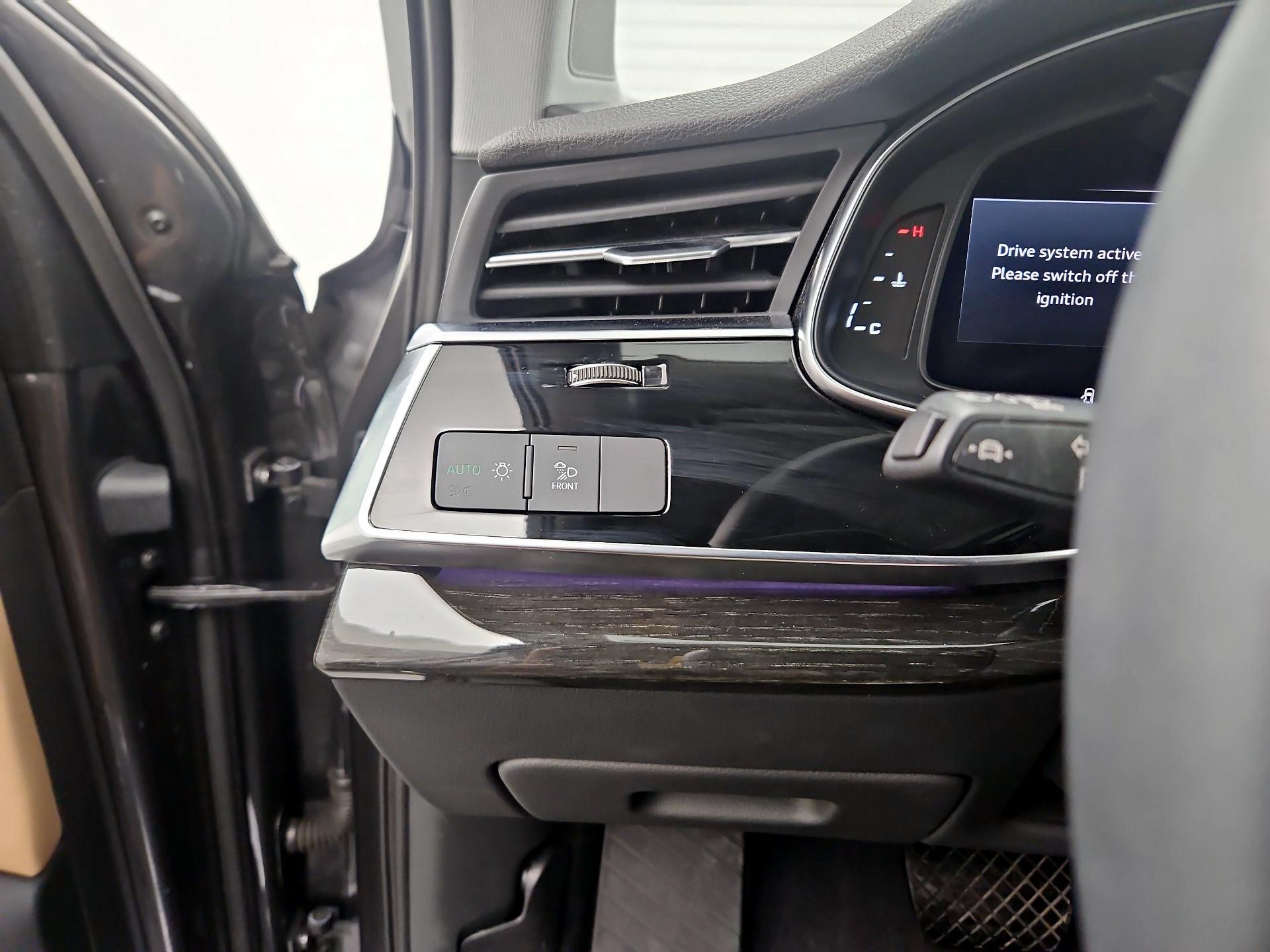 Thumbnail: 2023 Audi Q7 - 13