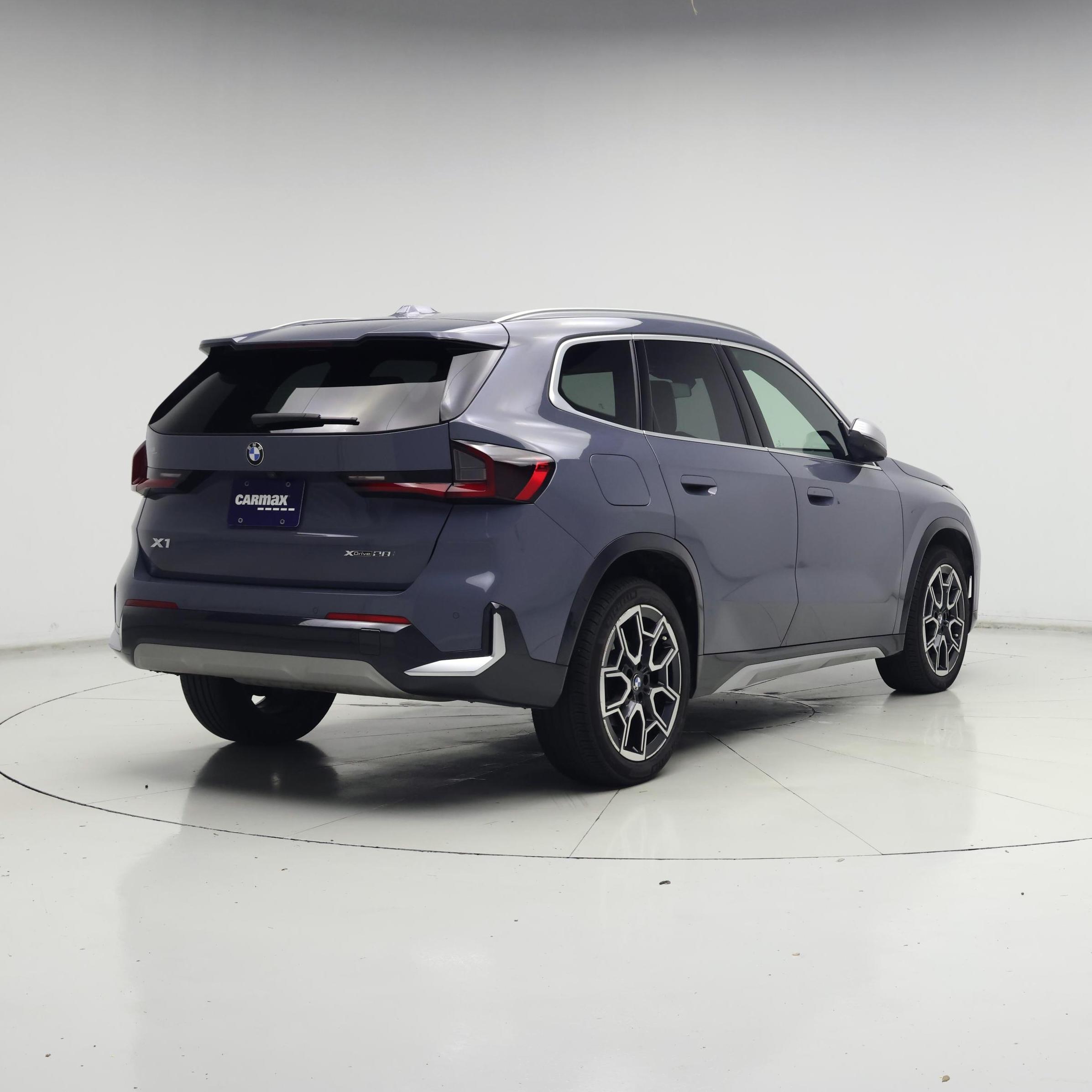Thumbnail: 2023 BMW X1 - 8
