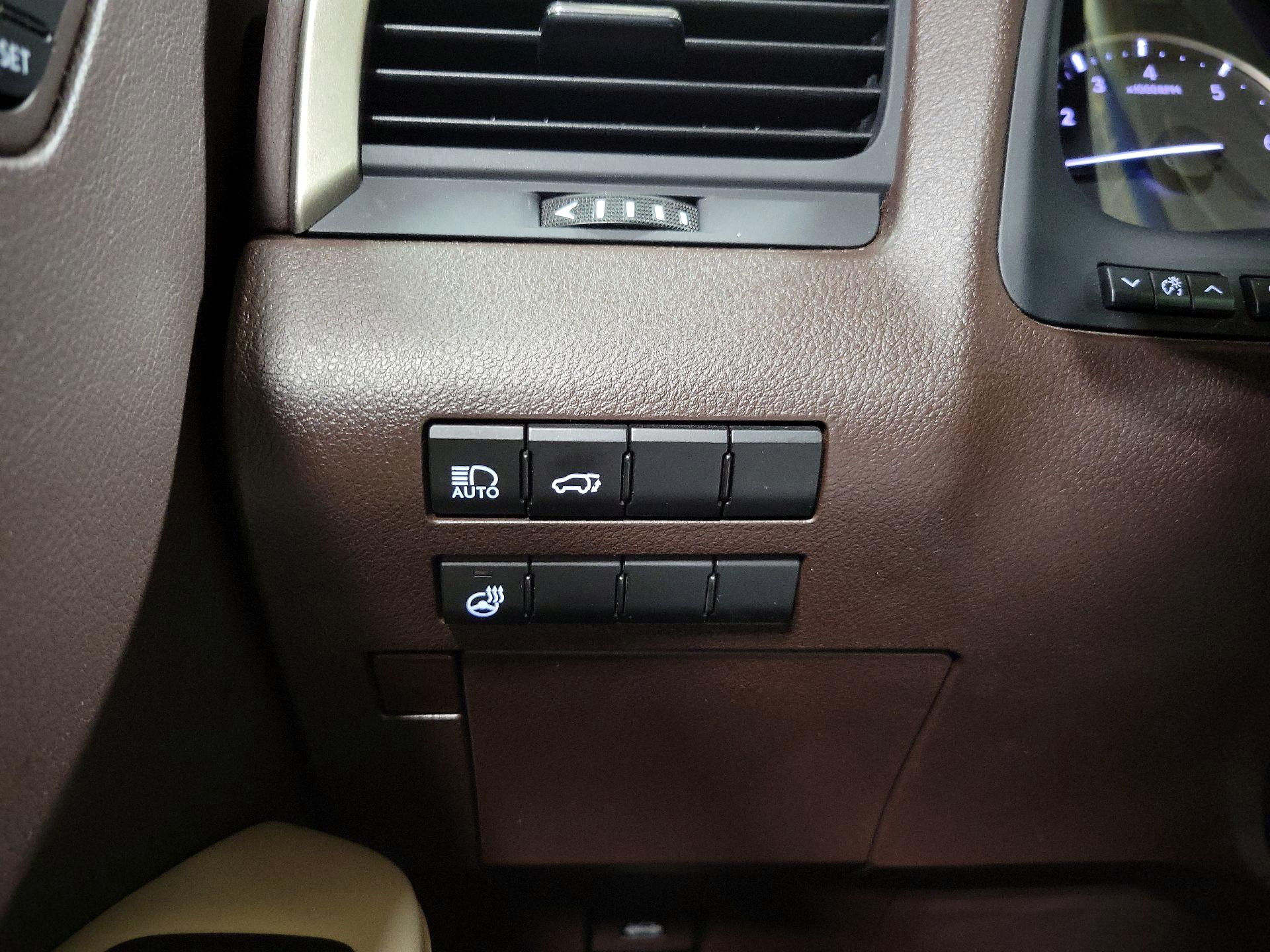 Thumbnail: 2018 Lexus RX - 13