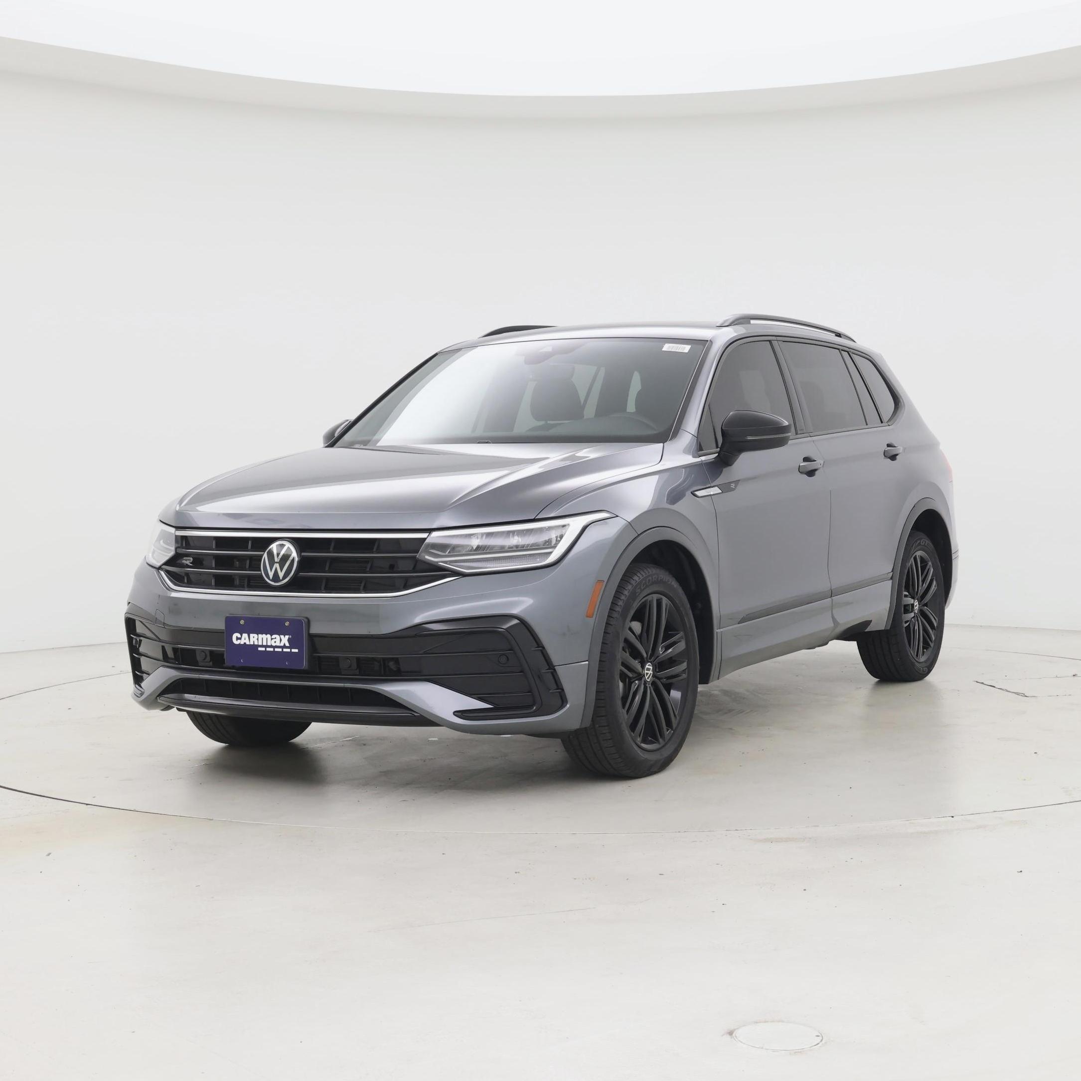 Thumbnail: 2022 Volkswagen Tiguan - 4