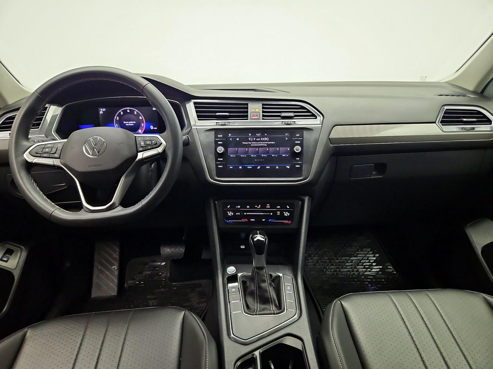 Thumbnail: 2022 Volkswagen Tiguan - 9