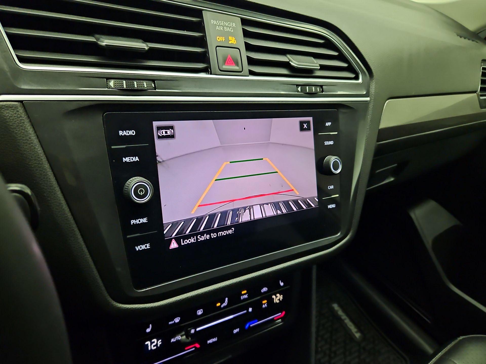 Thumbnail: 2022 Volkswagen Tiguan - 14