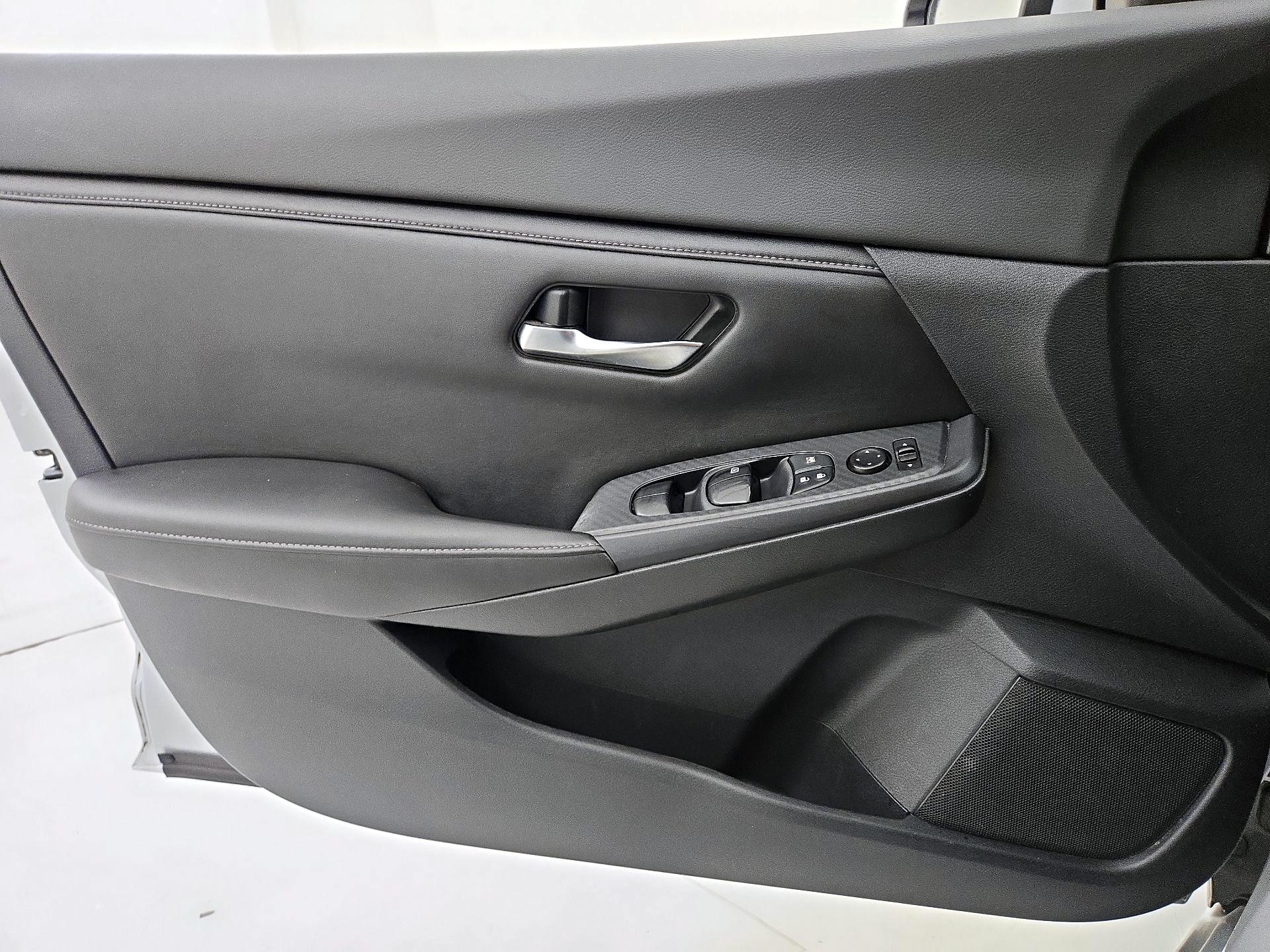 Thumbnail: 2020 Nissan Sentra - 12