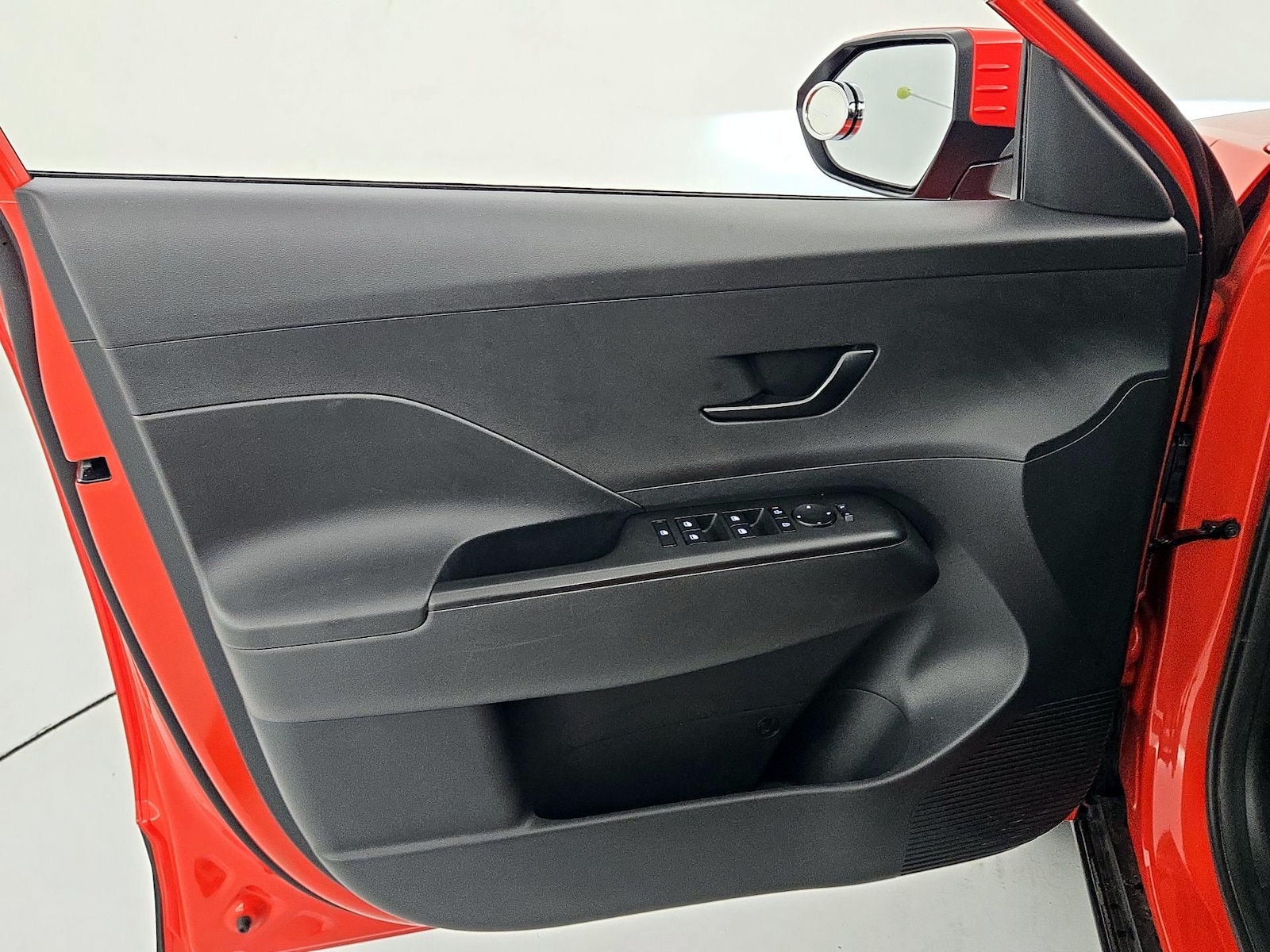2025 Hyundai Kona SEL - Photo 13