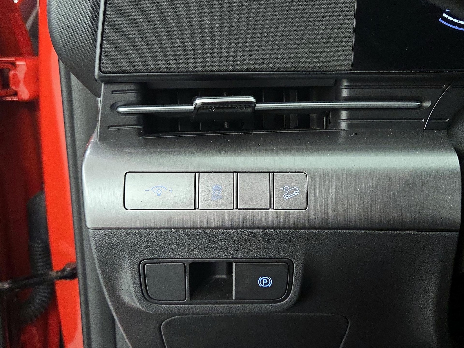 2025 Hyundai Kona SEL - Photo 14