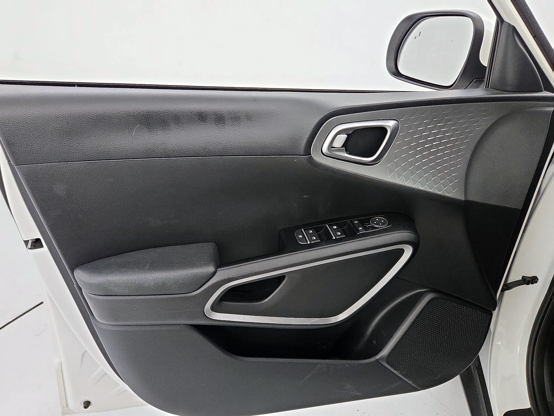 Thumbnail: 2025 Kia Soul - 12