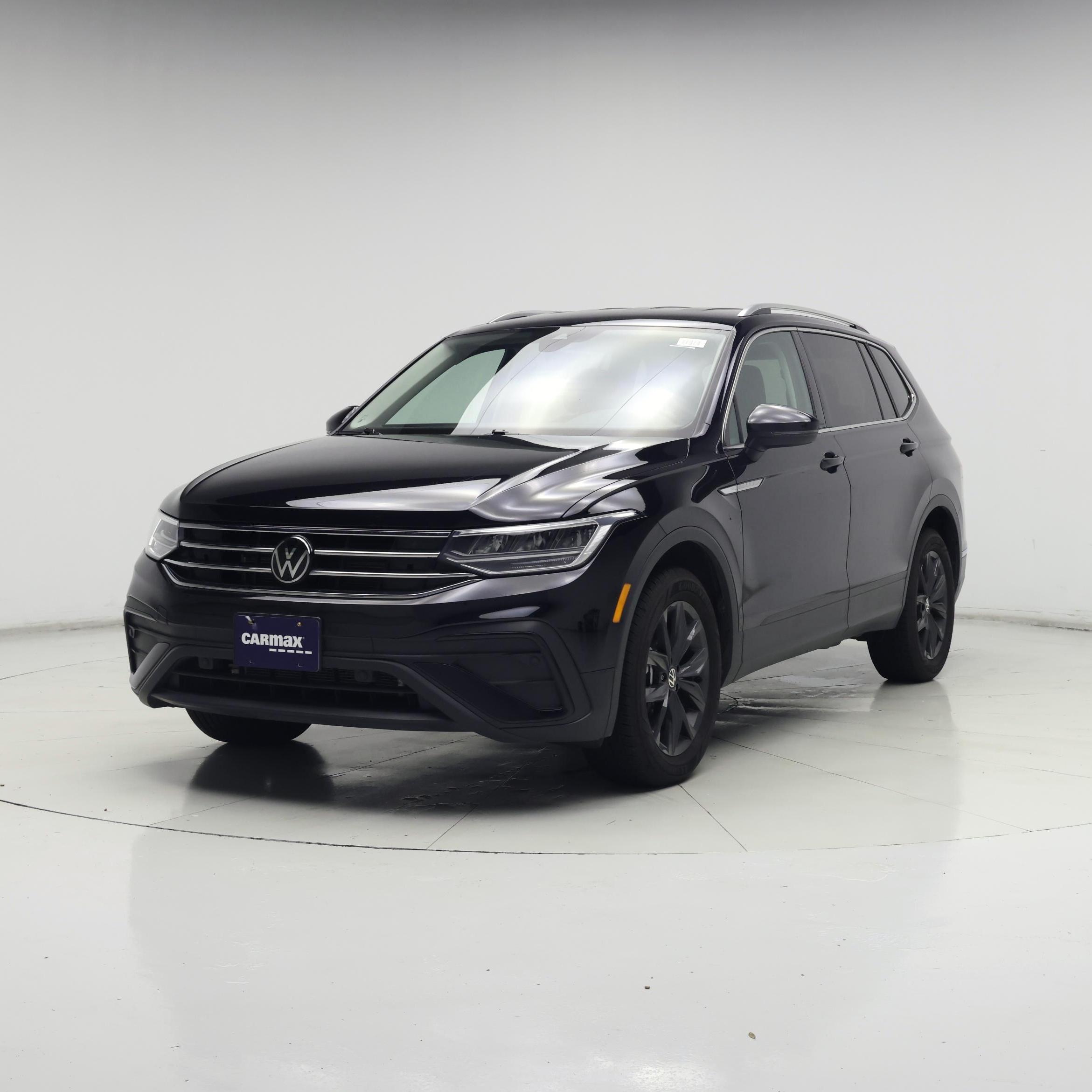 Thumbnail: 2024 Volkswagen Tiguan - 4
