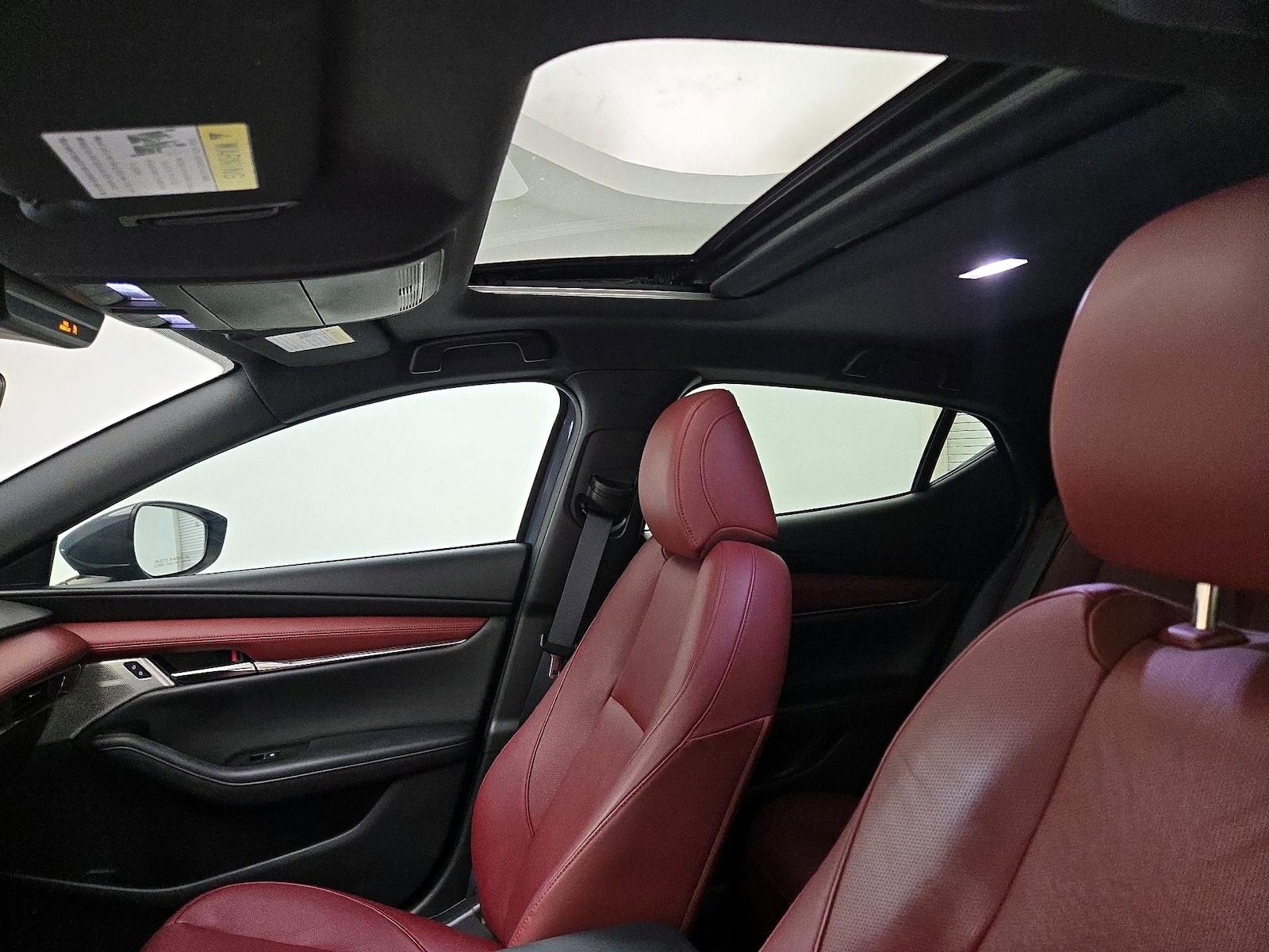 2022 Mazda Mazda3 Premium - Photo 21