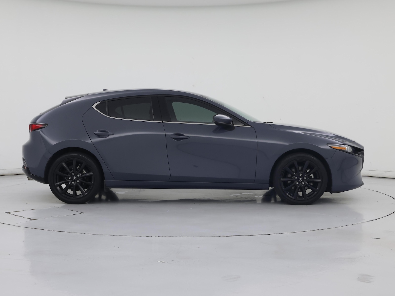 2022 Mazda Mazda3 Premium - Photo 8