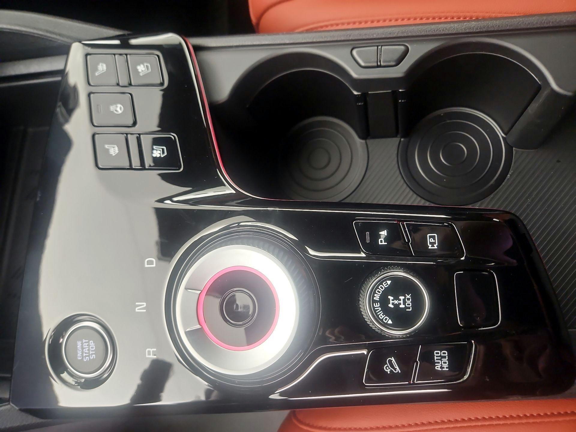 Thumbnail: 2023 Kia Sportage - 16