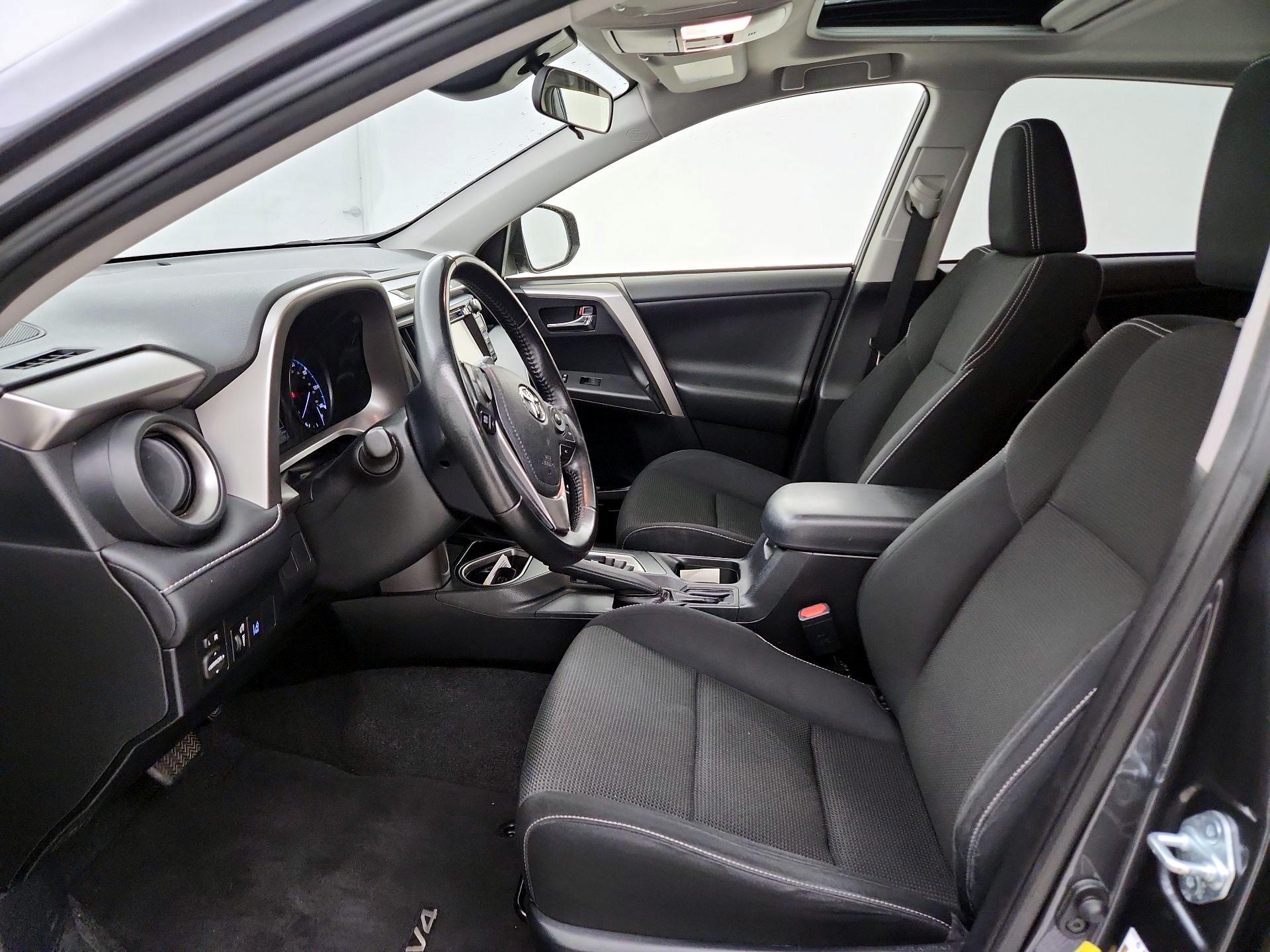 Thumbnail: 2017 Toyota RAV4 - 9