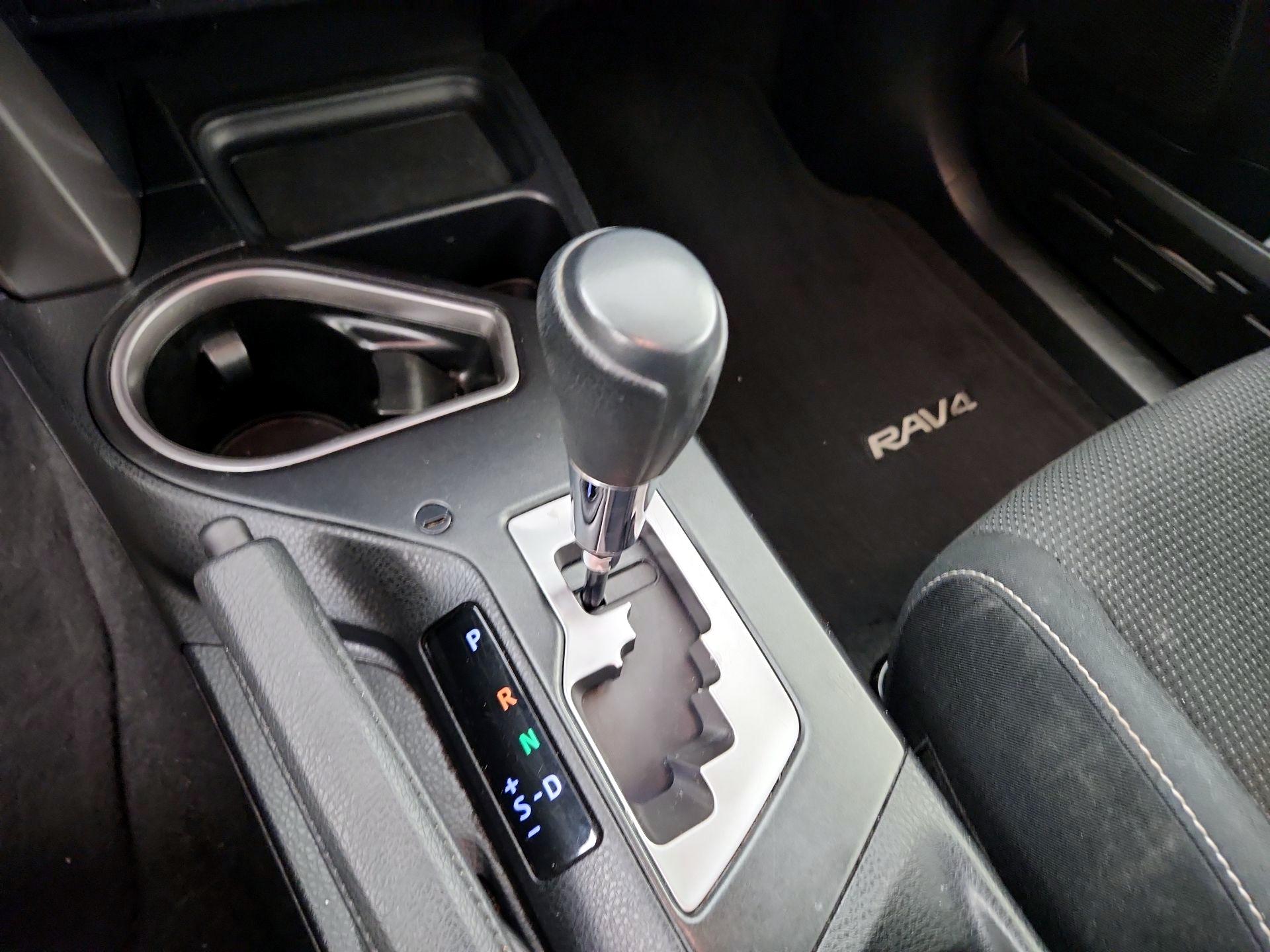 Thumbnail: 2017 Toyota RAV4 - 15