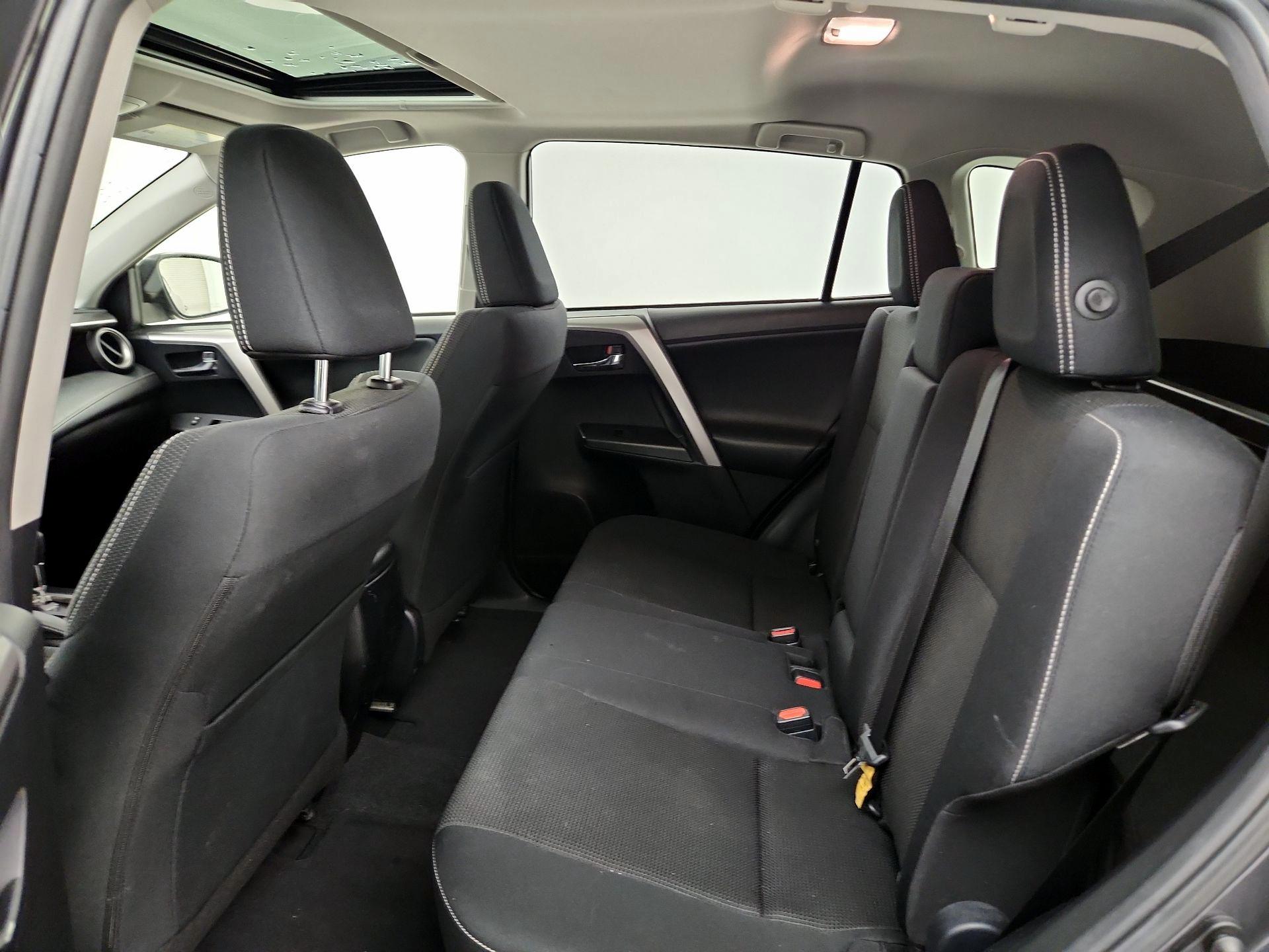 Thumbnail: 2017 Toyota RAV4 - 18