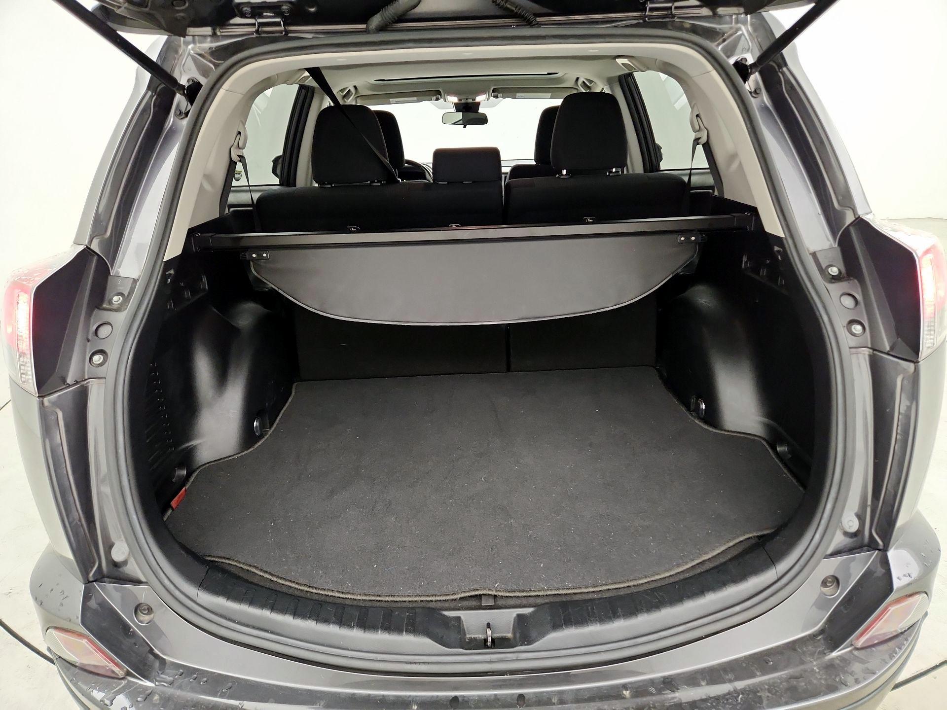 Thumbnail: 2017 Toyota RAV4 - 19