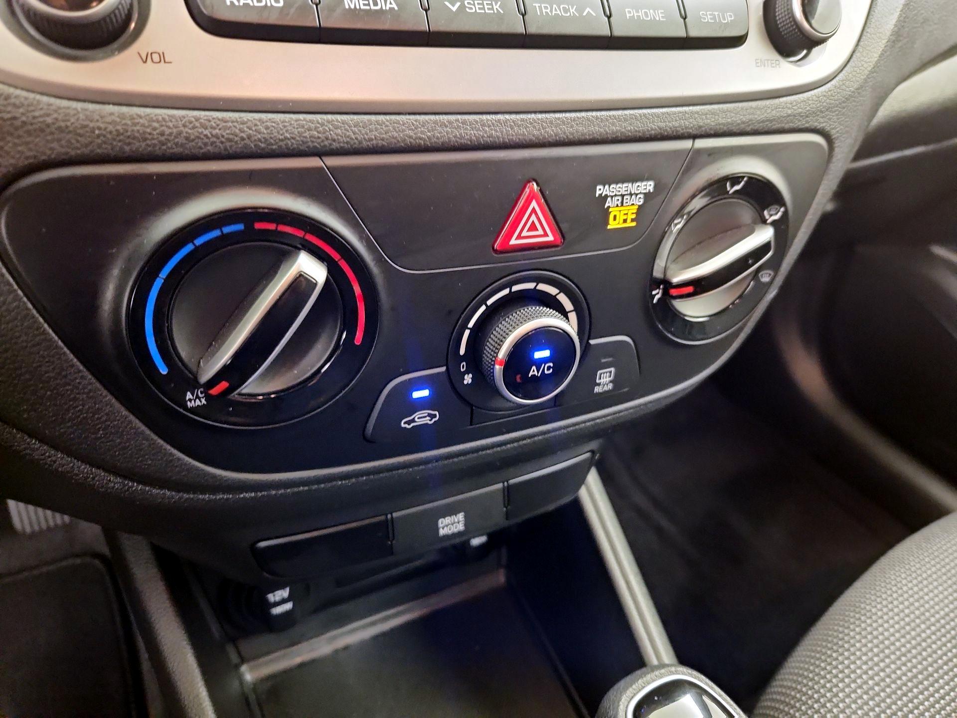 Thumbnail: 2020 Hyundai Accent - 16