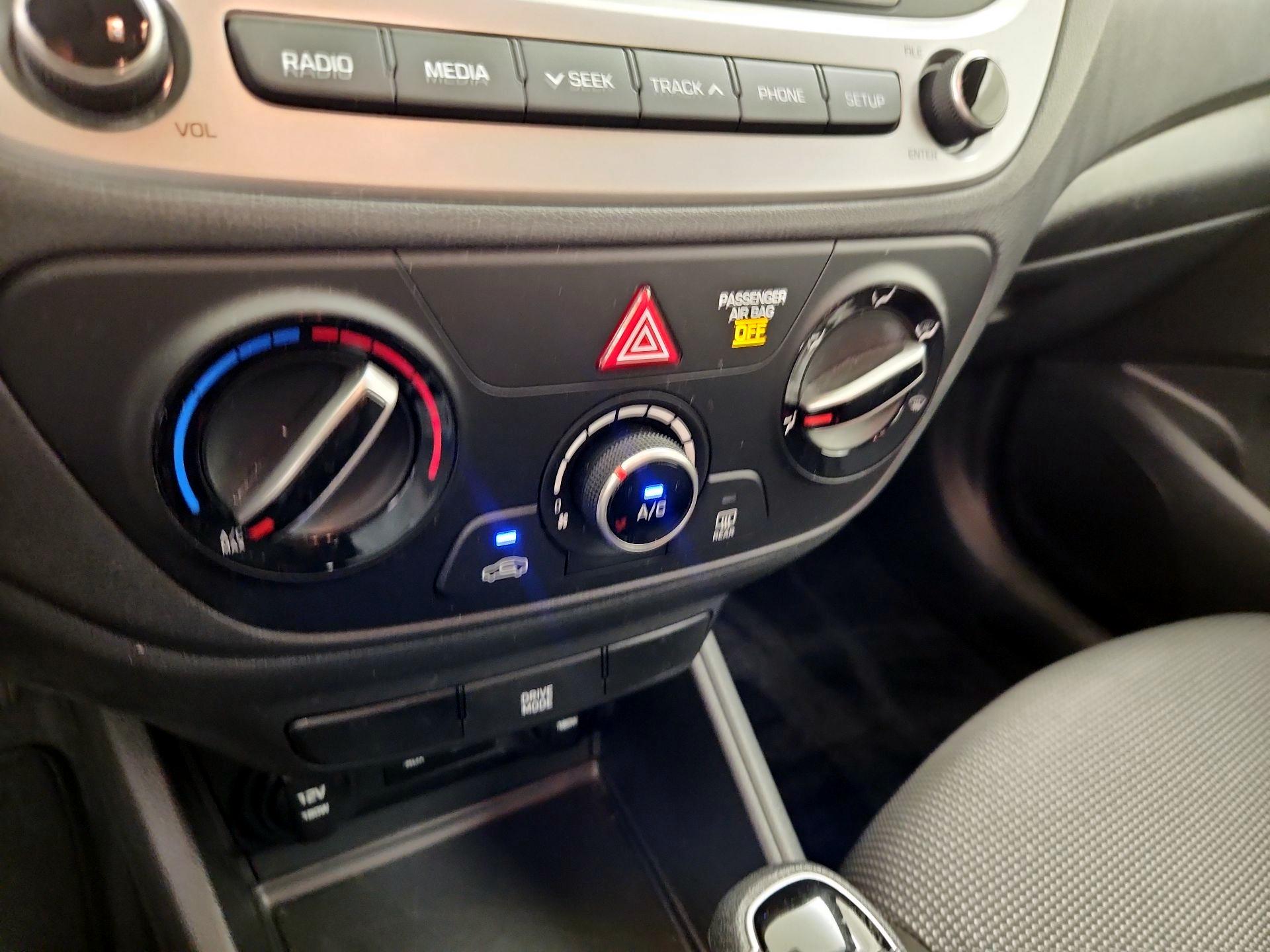 Thumbnail: 2020 Hyundai Accent - 16