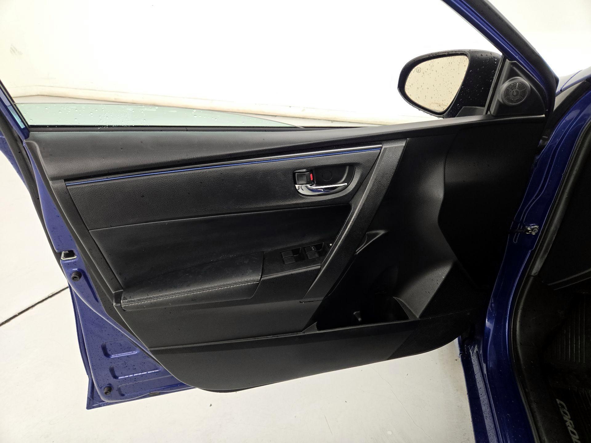 Thumbnail: 2019 Toyota Corolla - 12