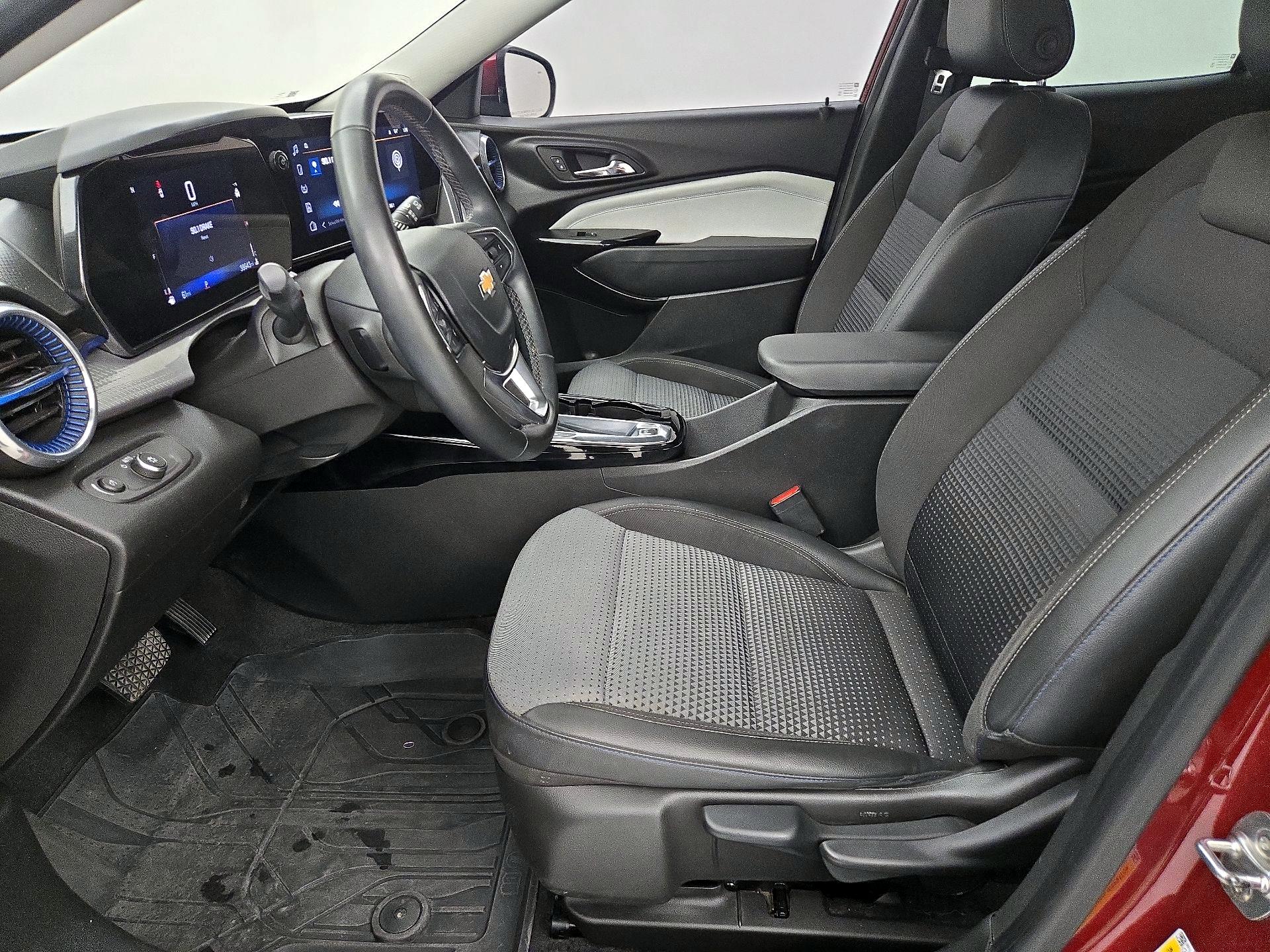 Thumbnail: 2024 Chevrolet Trax - 11