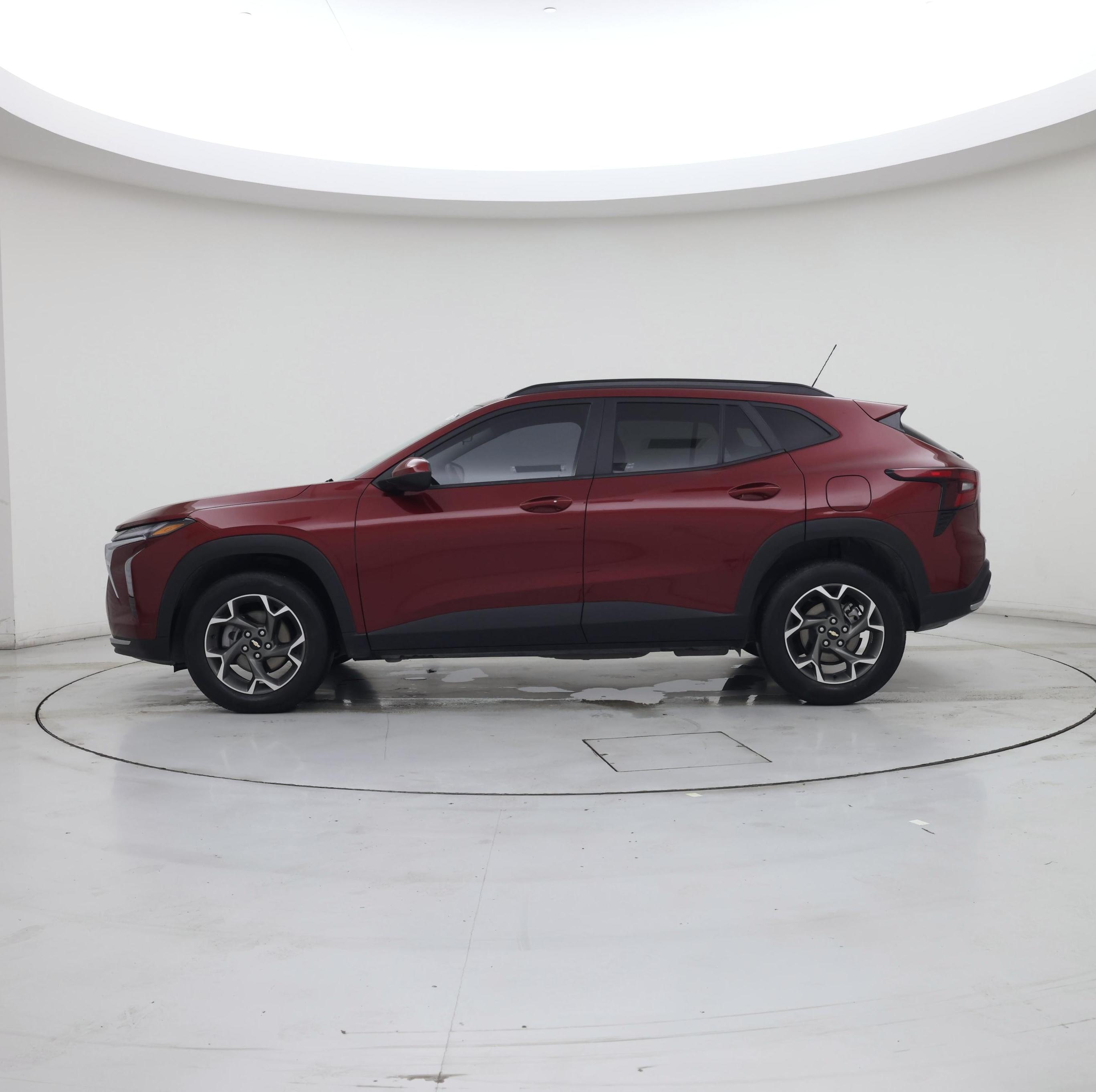 Thumbnail: 2024 Chevrolet Trax - 3