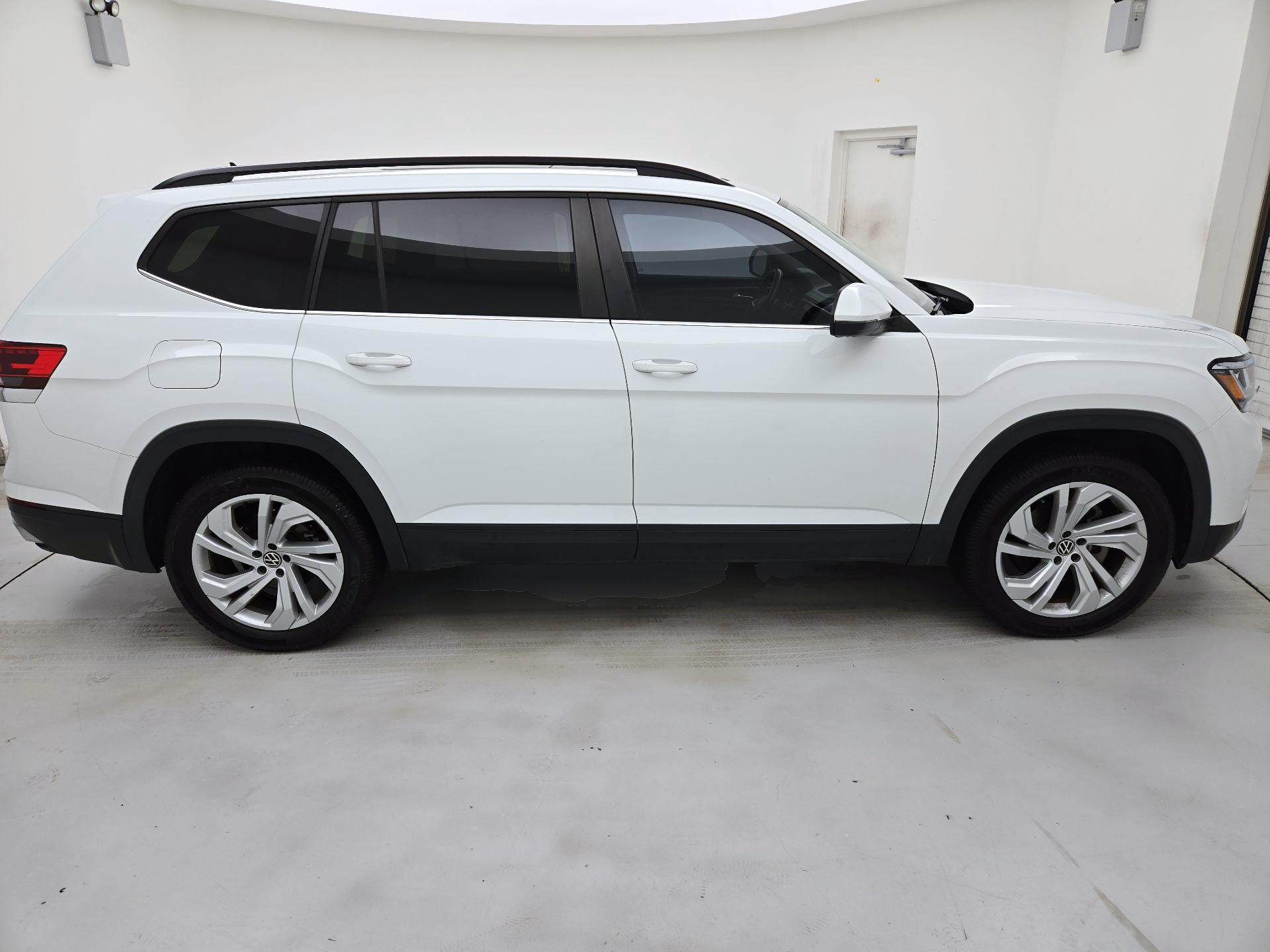 Thumbnail: 2021 Volkswagen Atlas - 4