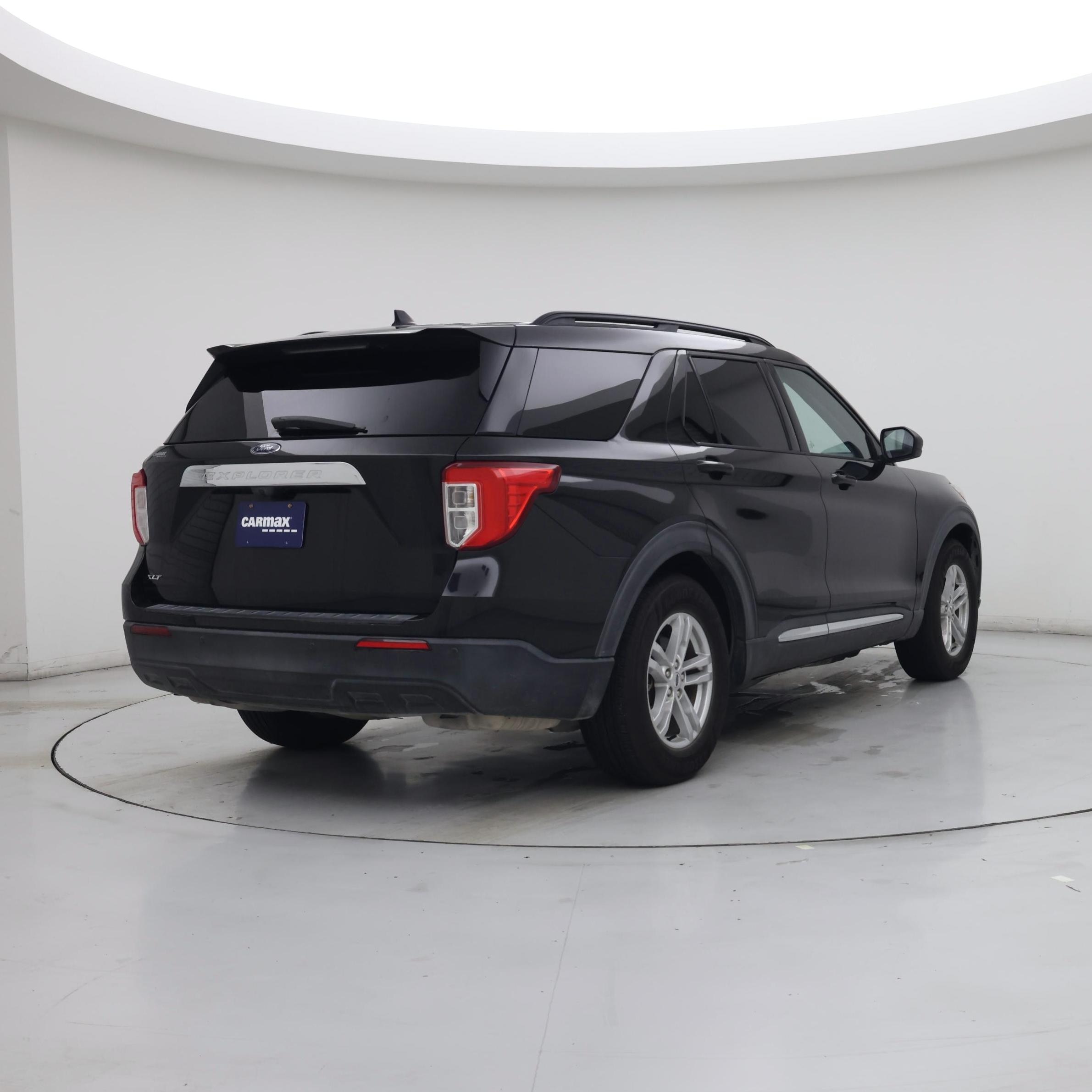 Thumbnail: 2021 Ford Explorer - 8