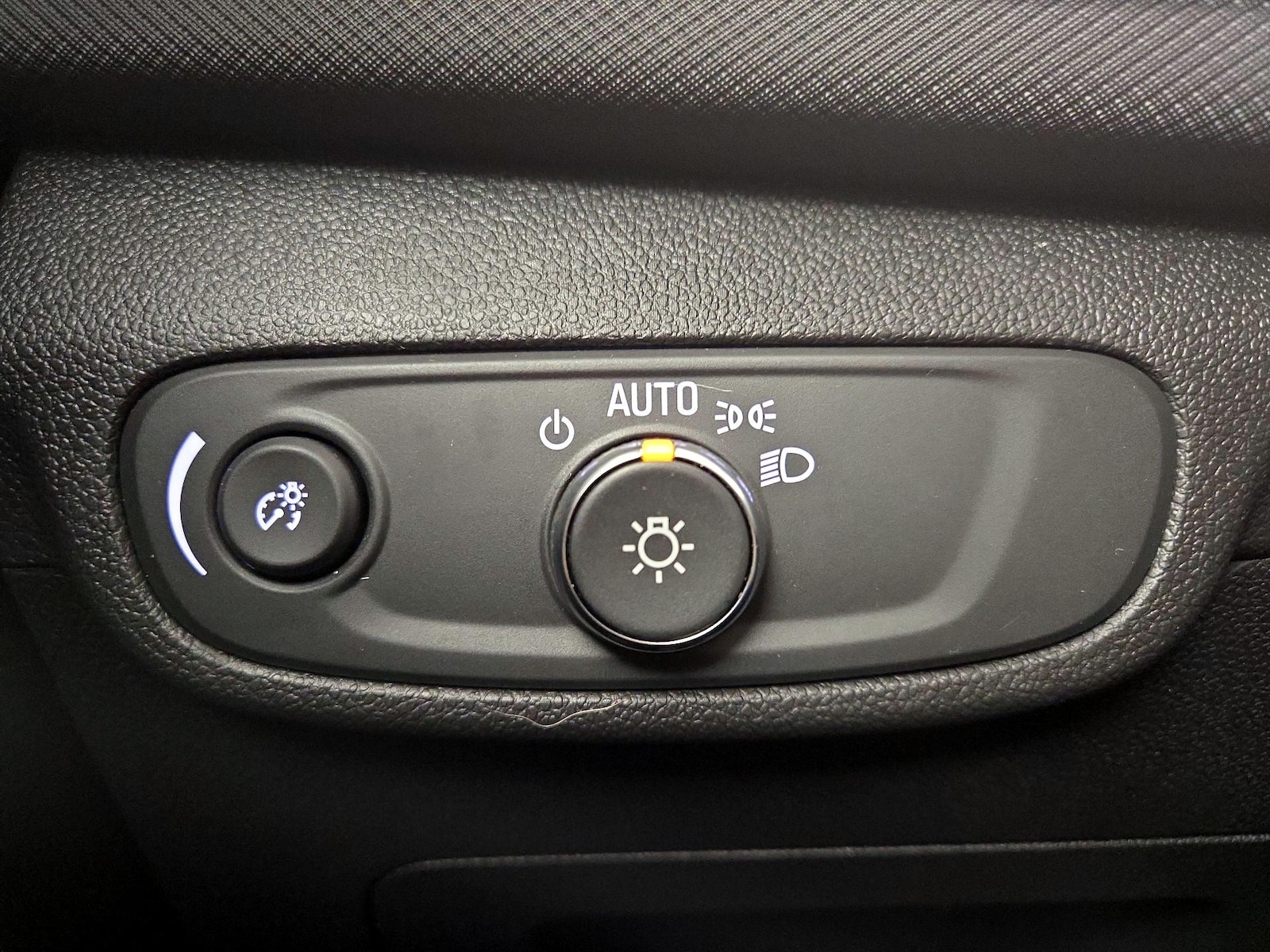 2025 Chevrolet Trailblazer LT - Photo 14