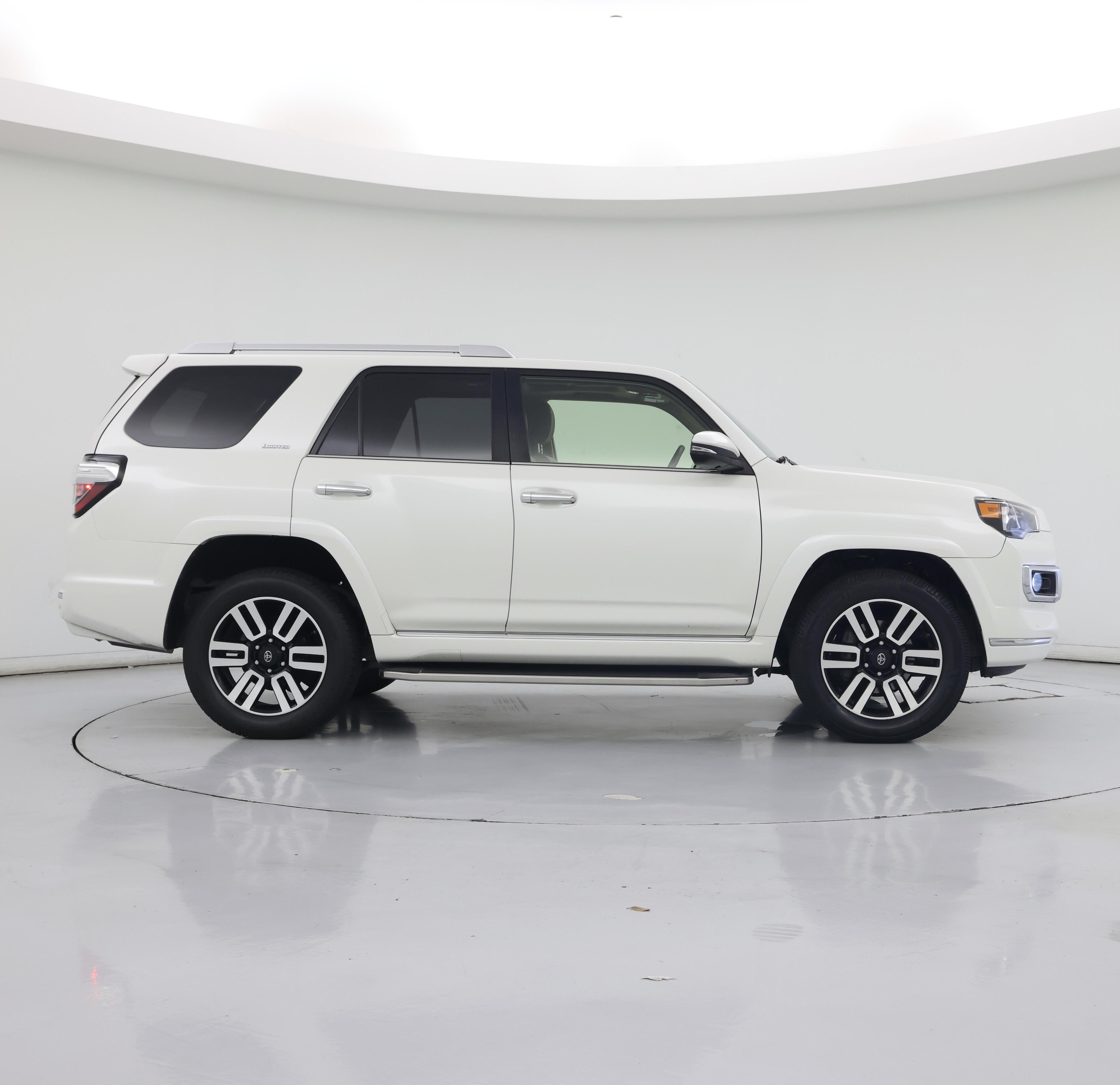Thumbnail: 2019 Toyota 4Runner - 7
