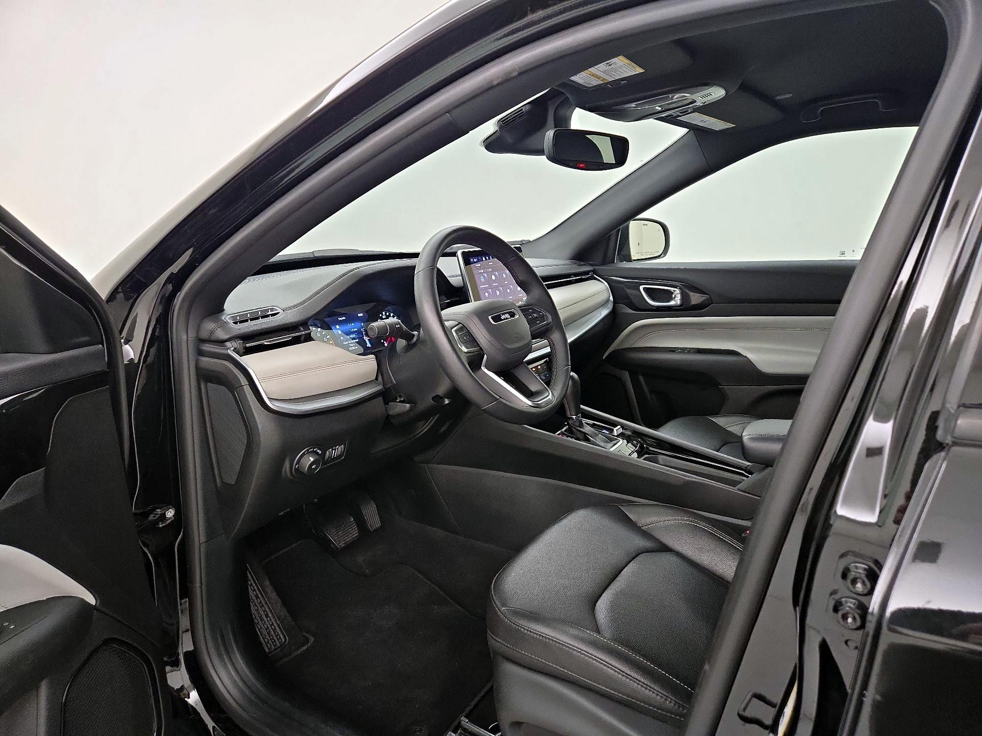 Thumbnail: 2025 Jeep Compass - 11