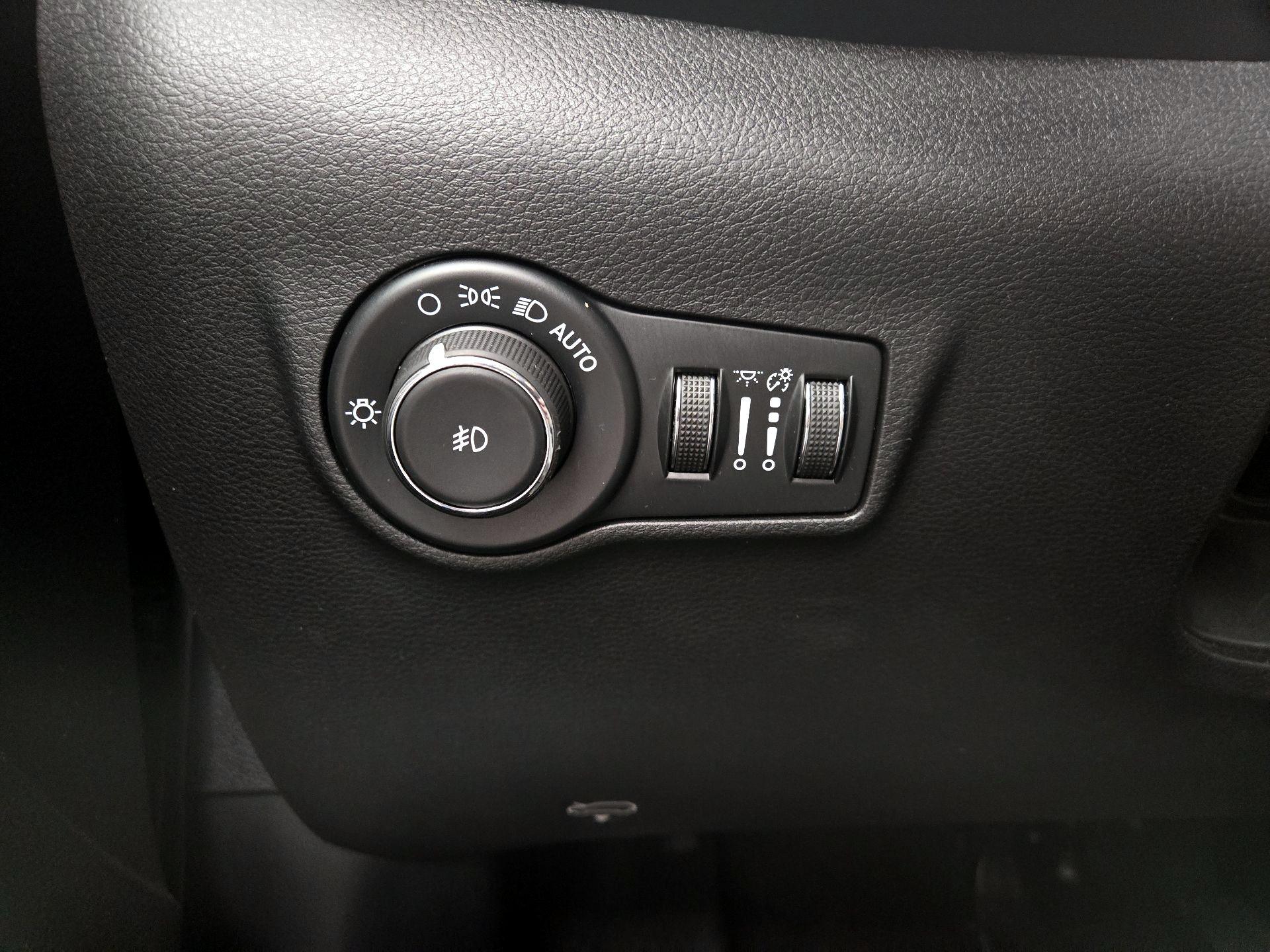 Thumbnail: 2025 Jeep Compass - 13