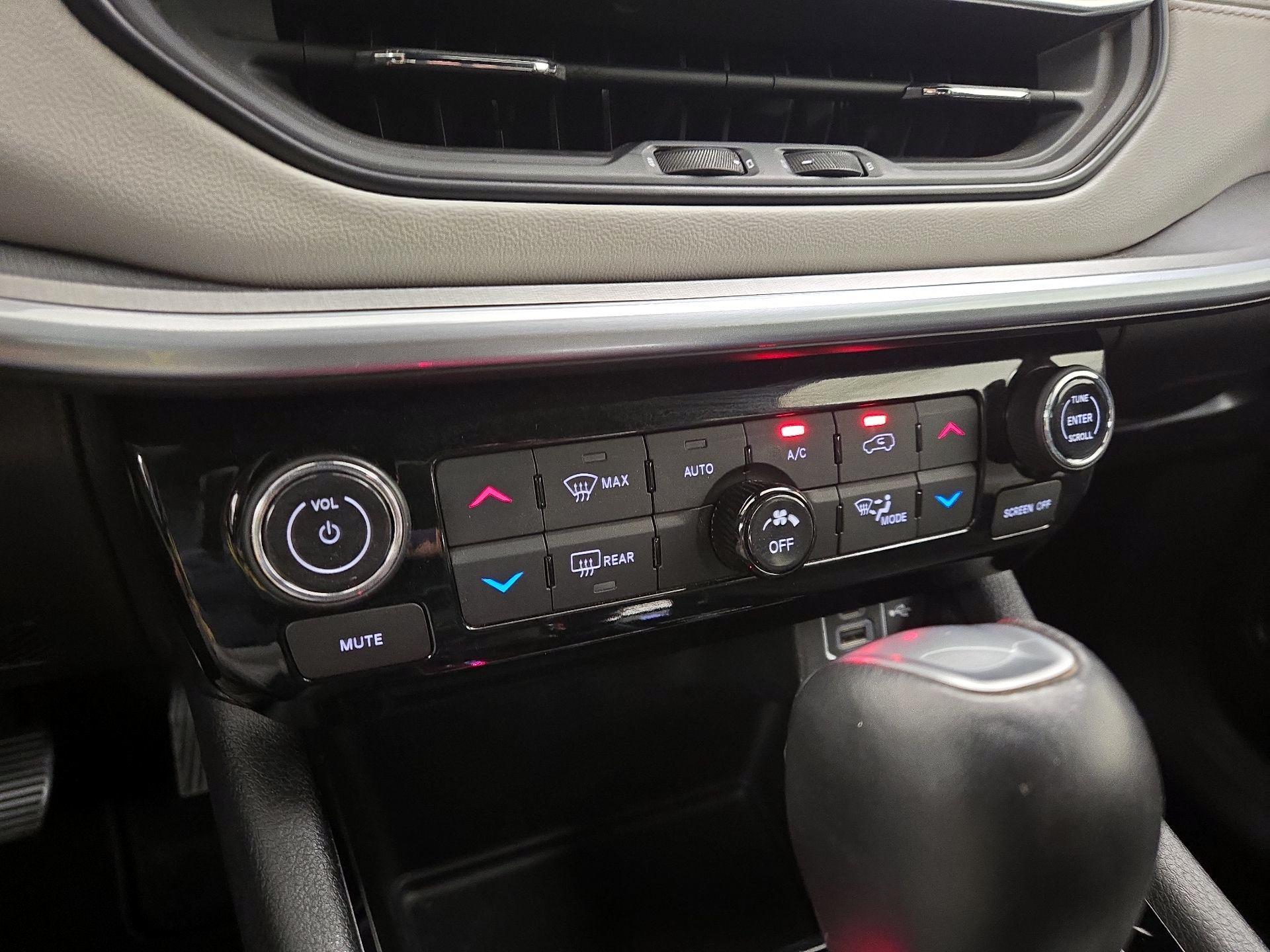 Thumbnail: 2025 Jeep Compass - 16
