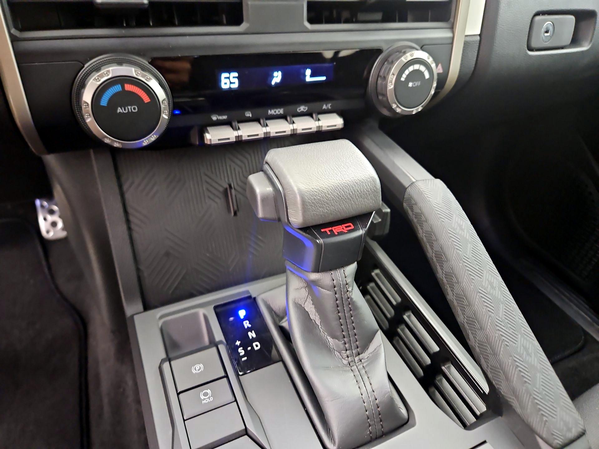 Thumbnail: 2024 Toyota Tacoma - 17