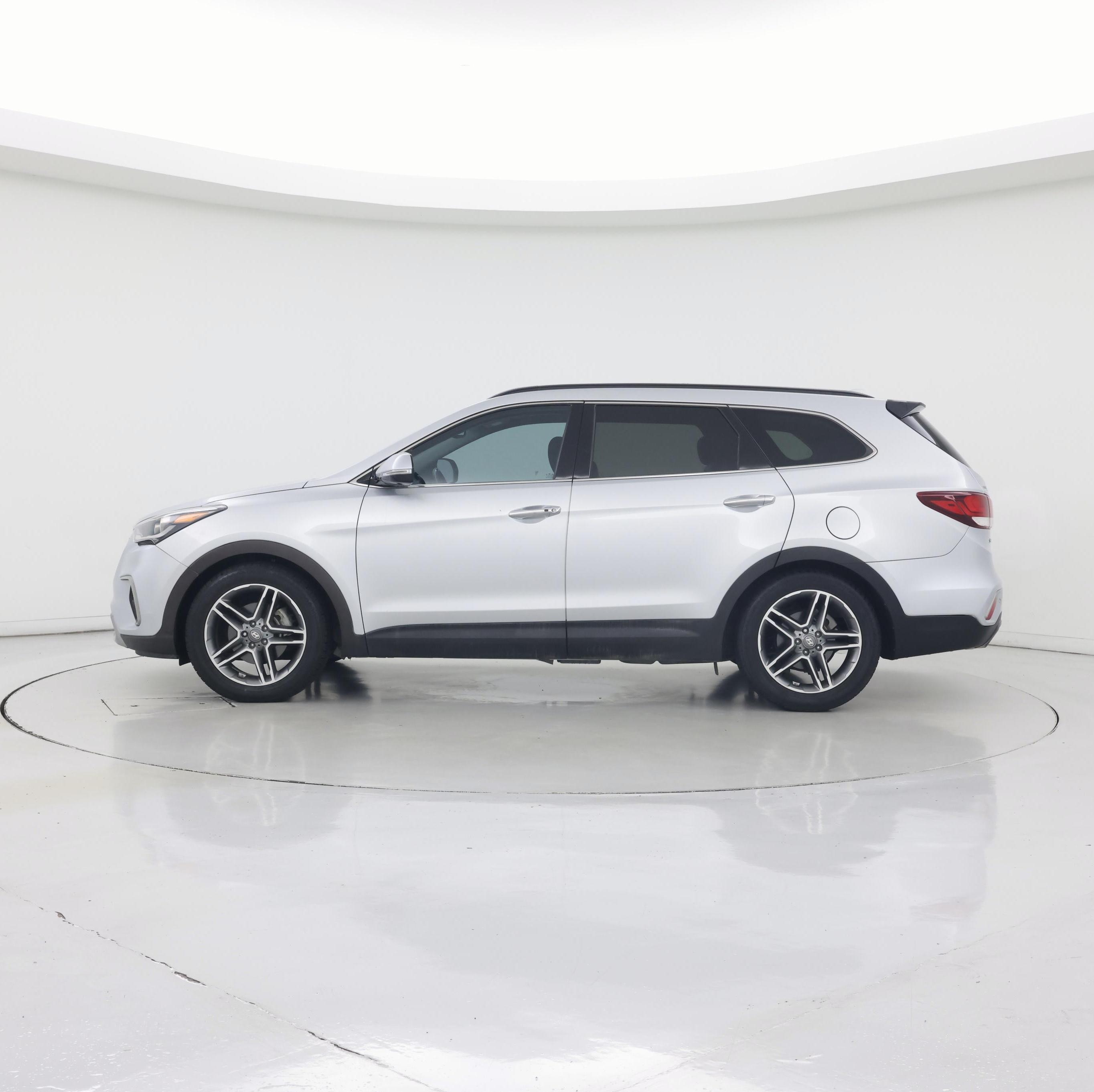 Thumbnail: 2018 Hyundai Santa Fe - 3