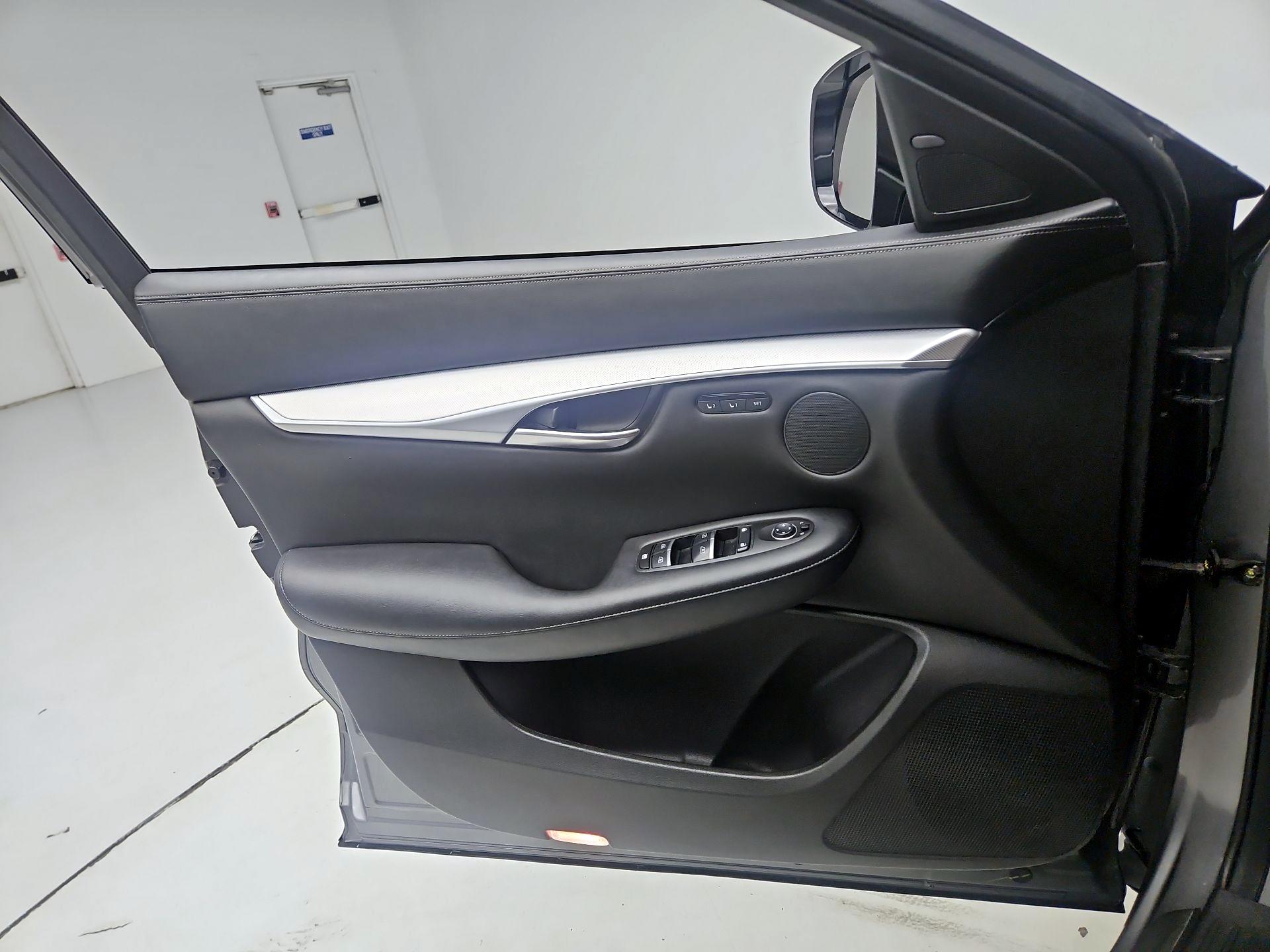Thumbnail: 2019 INFINITI QX50 - 12
