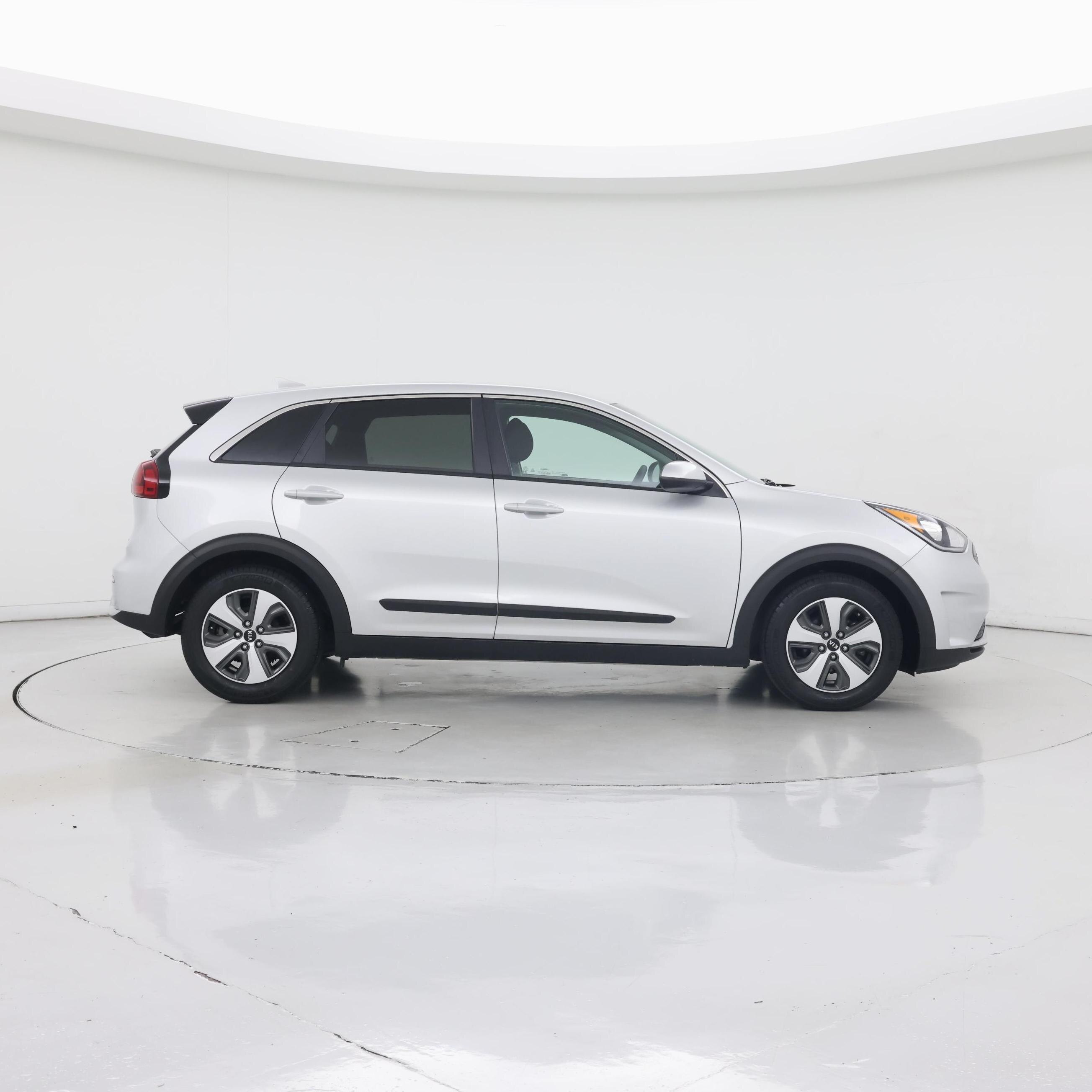 Thumbnail: 2018 Kia Niro - 7