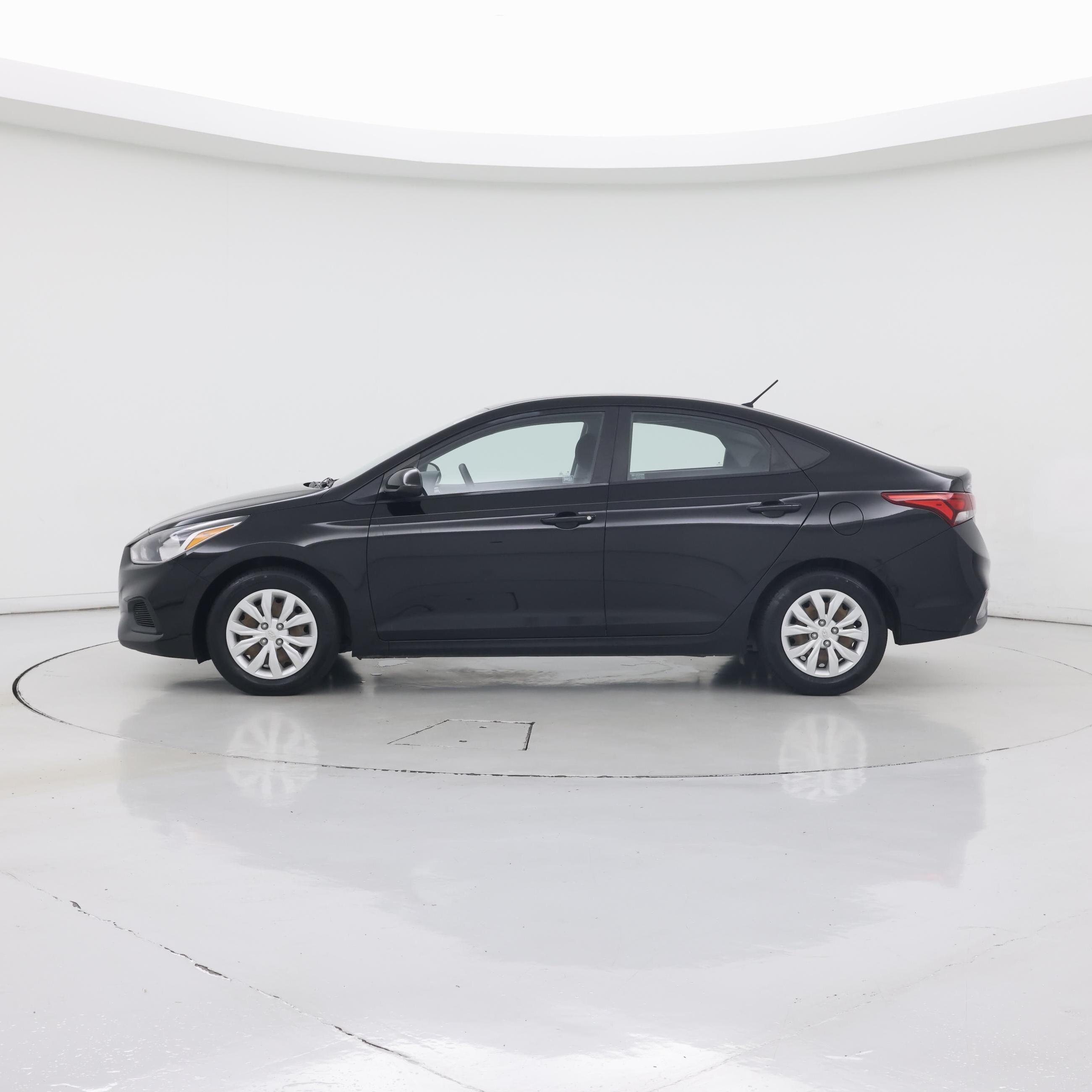 Thumbnail: 2020 Hyundai Accent - 3