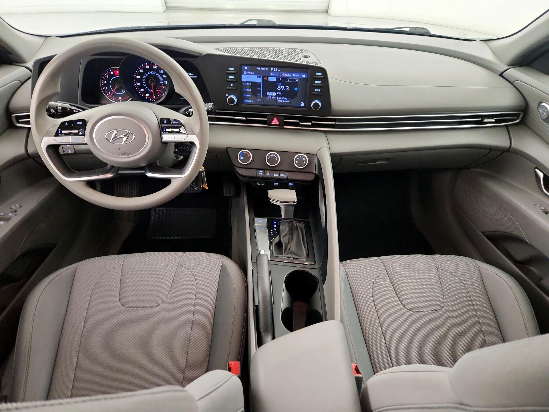 Thumbnail: 2021 Hyundai Elantra - 9