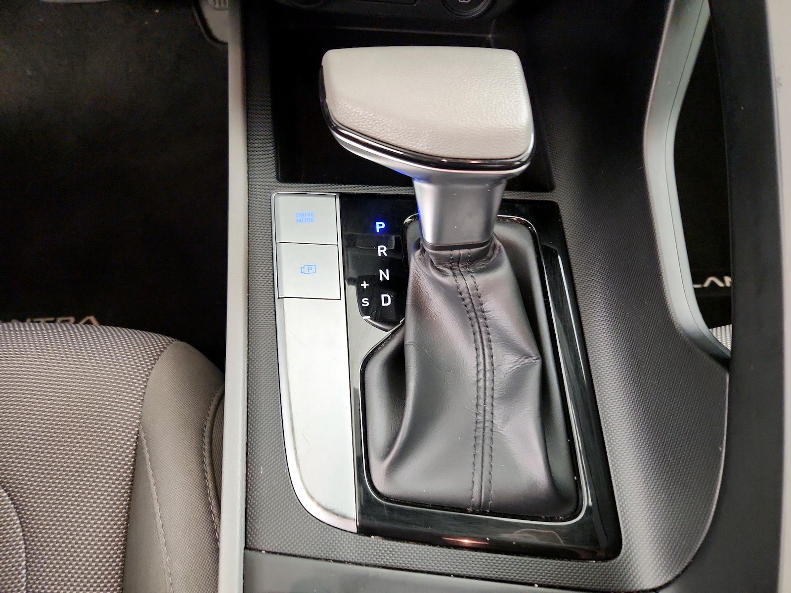 2021 Hyundai Elantra SE, photo 18