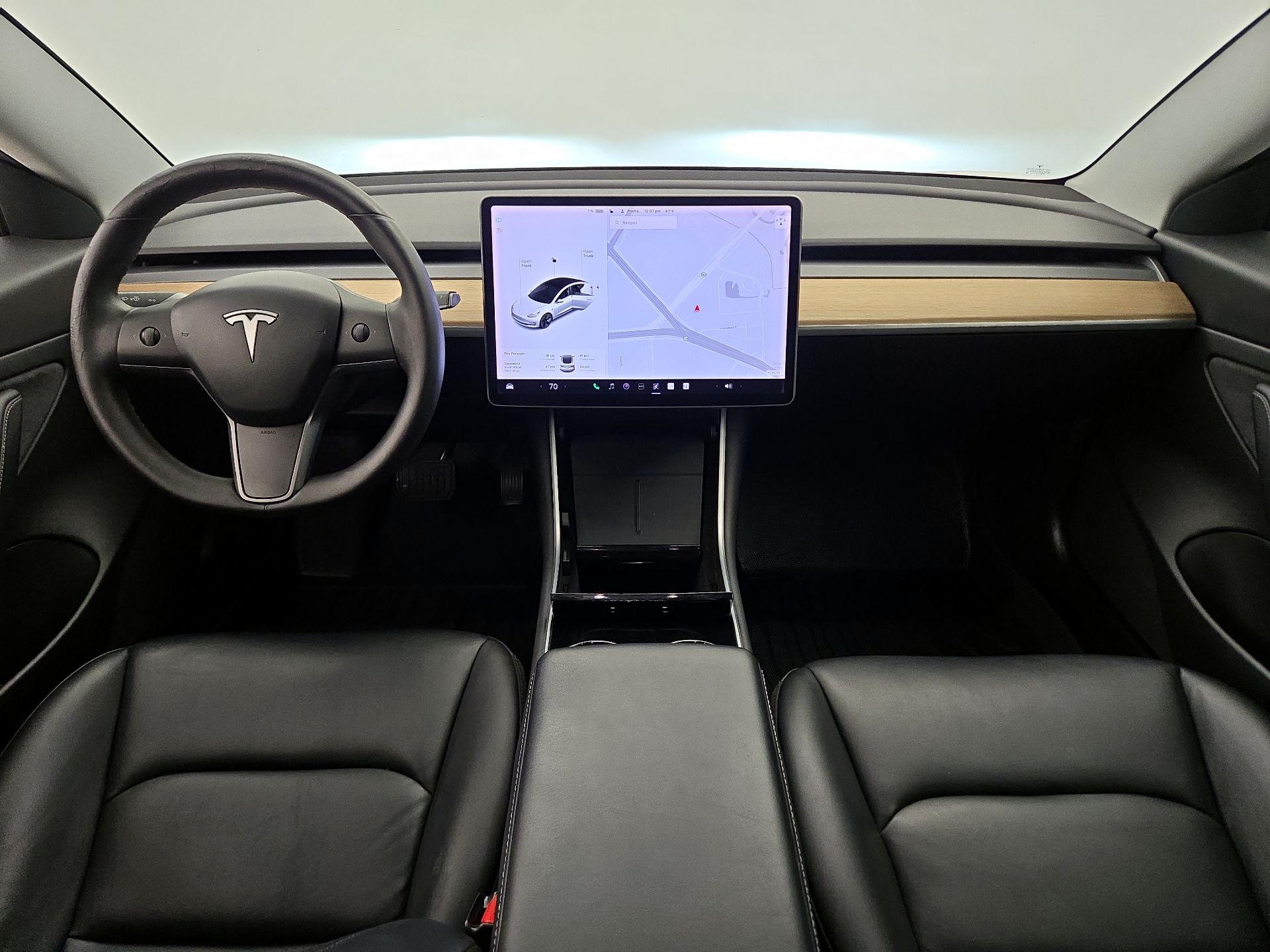 Thumbnail: 2020 Tesla Model 3 - 9