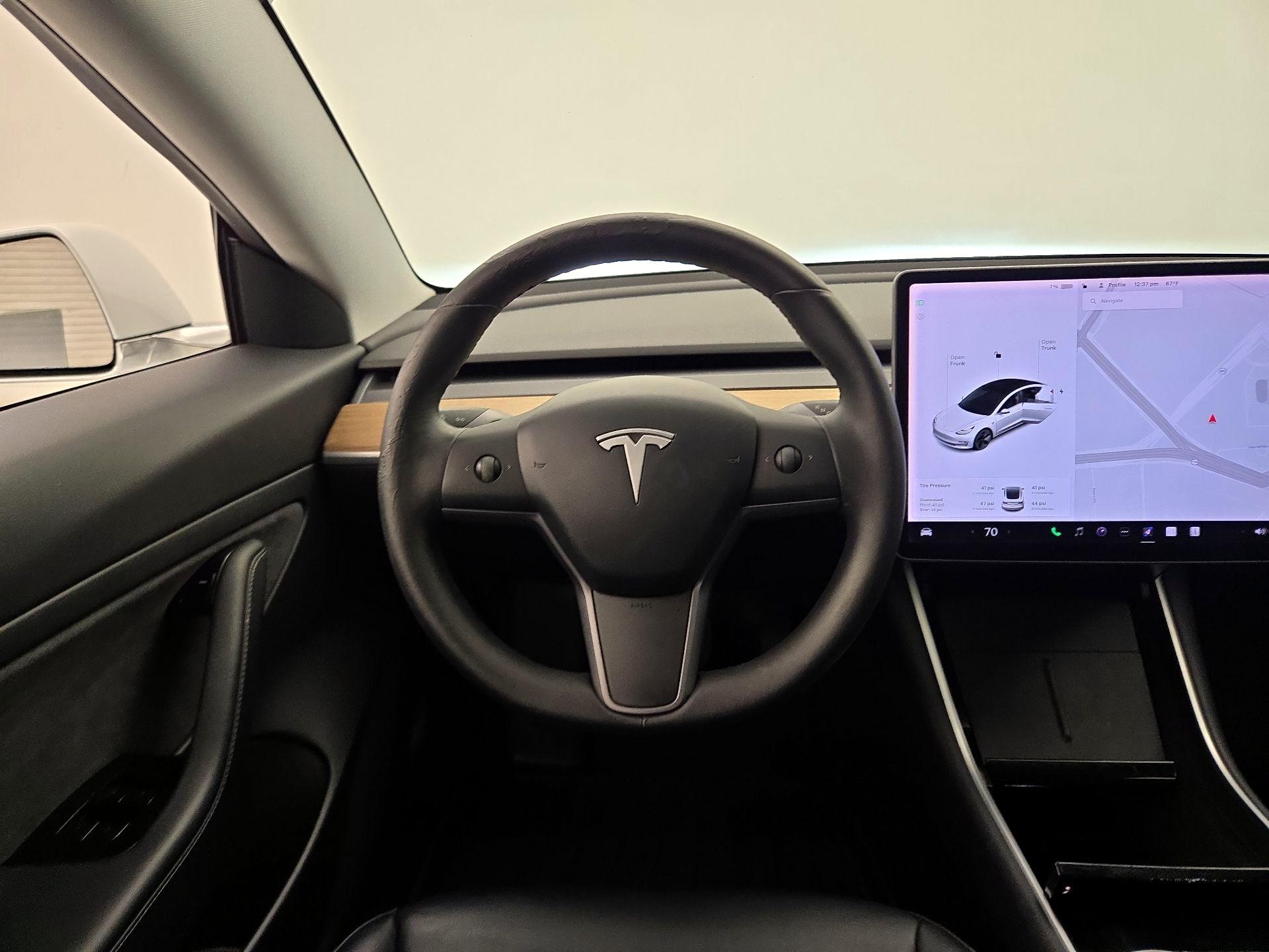Thumbnail: 2020 Tesla Model 3 - 10
