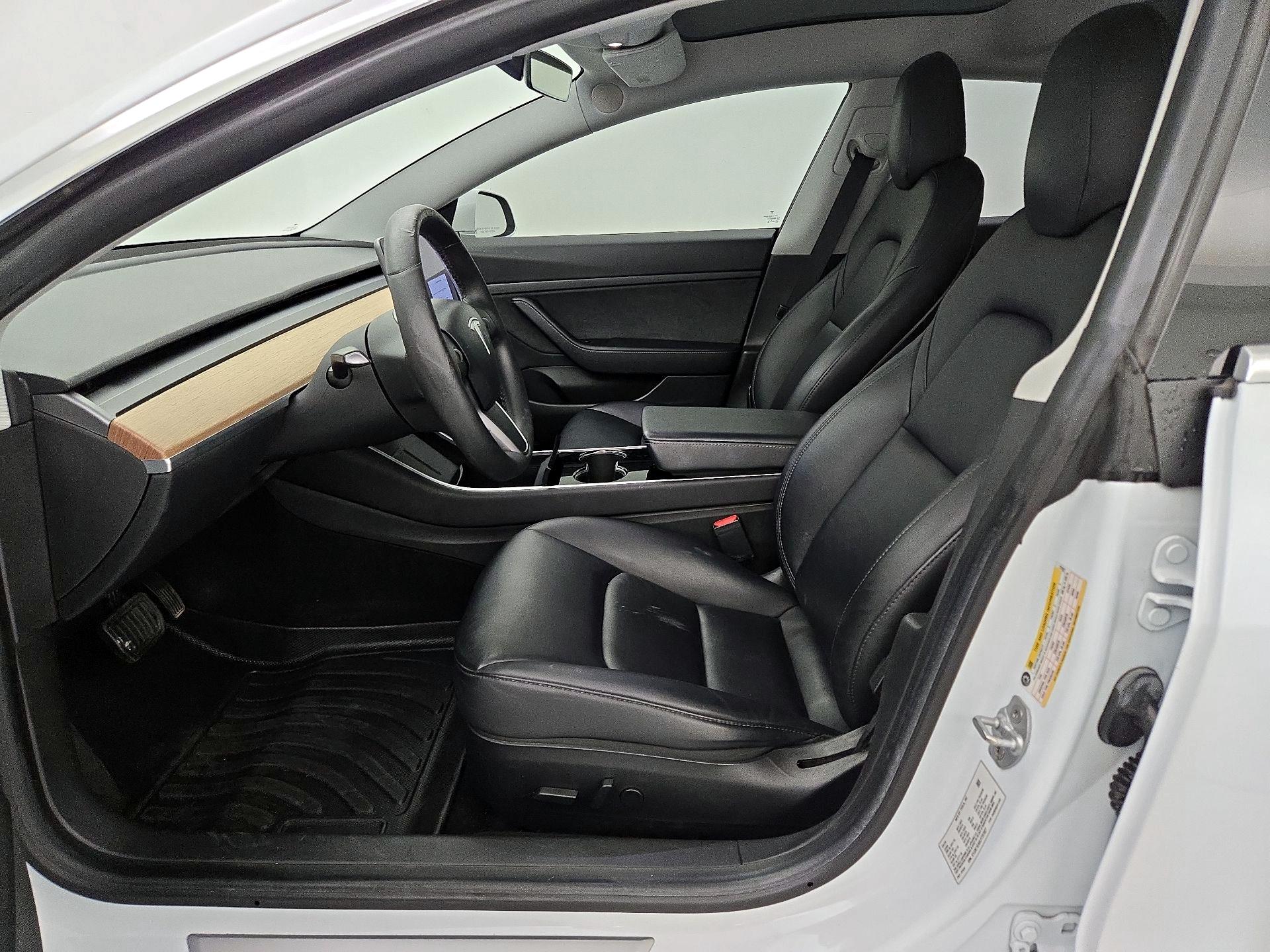Thumbnail: 2020 Tesla Model 3 - 11