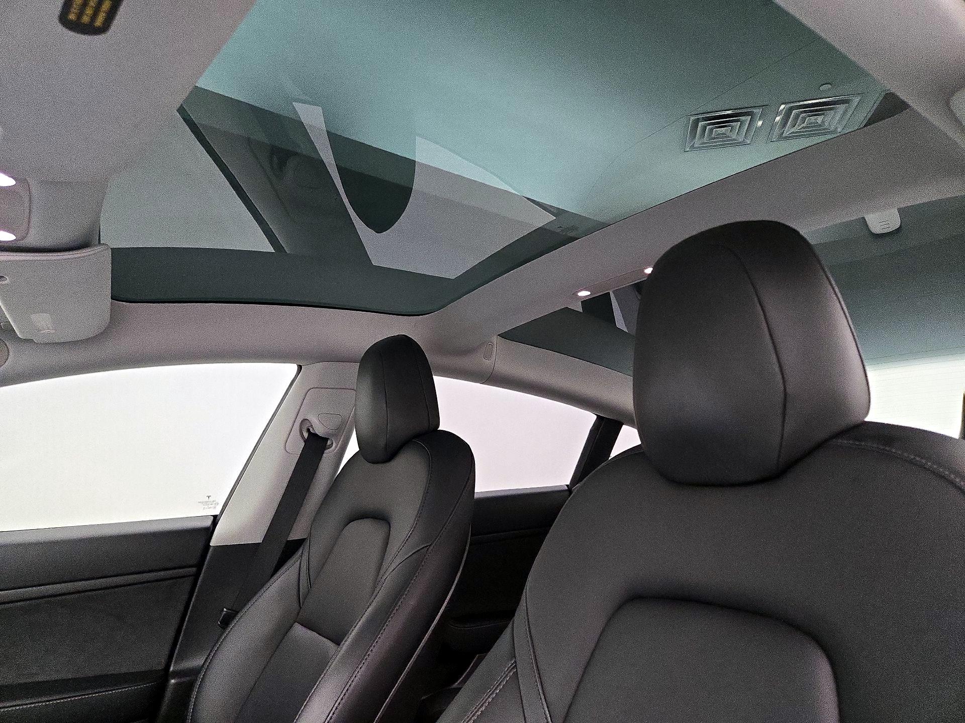 Thumbnail: 2020 Tesla Model 3 - 19
