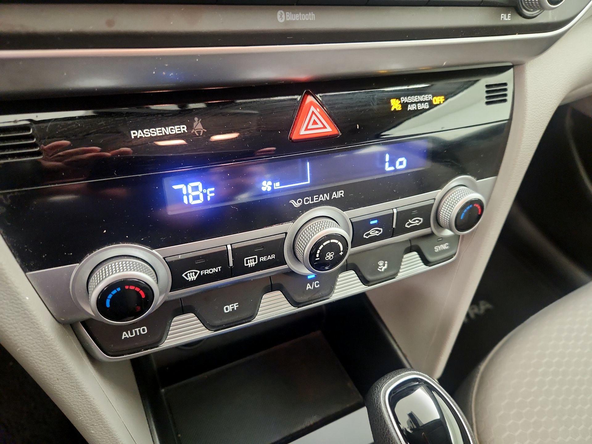 Thumbnail: 2020 Hyundai Elantra - 16