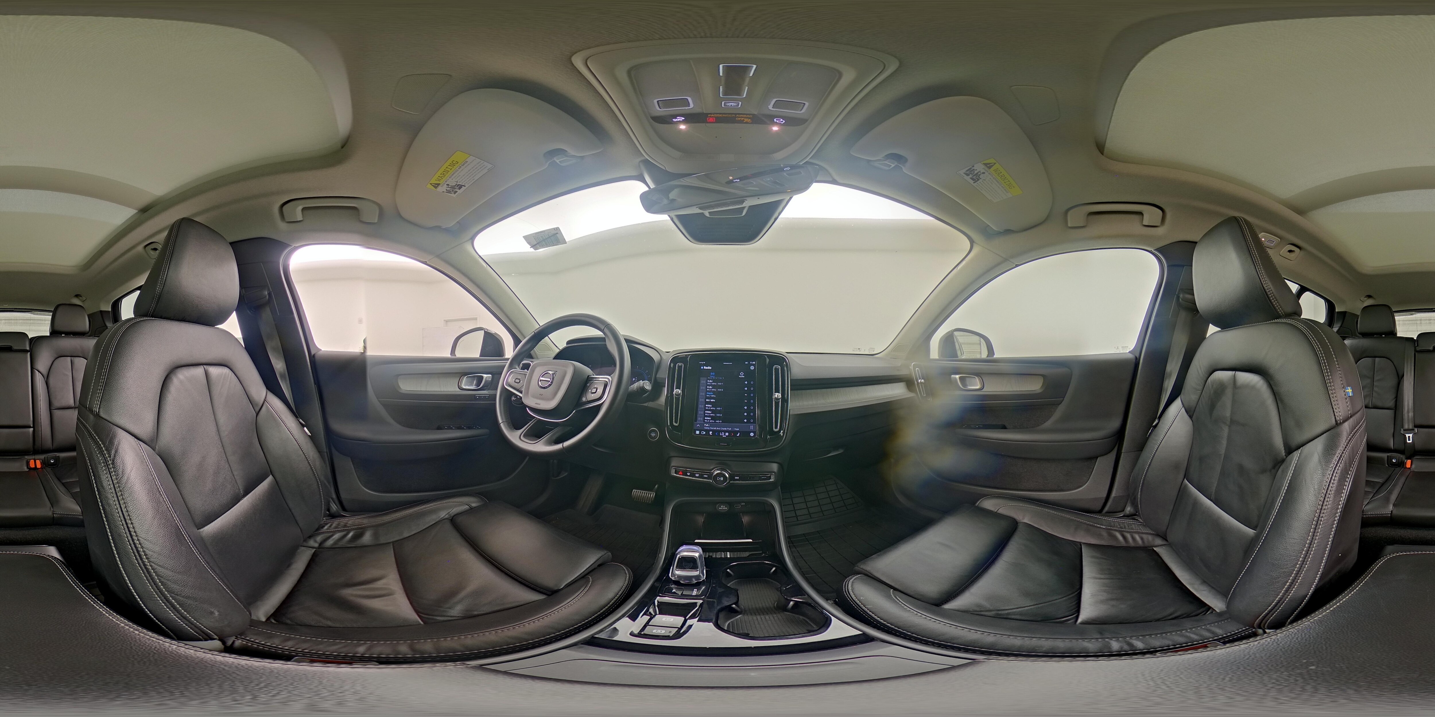 2023 Volvo XC40 Plus - Photo 27